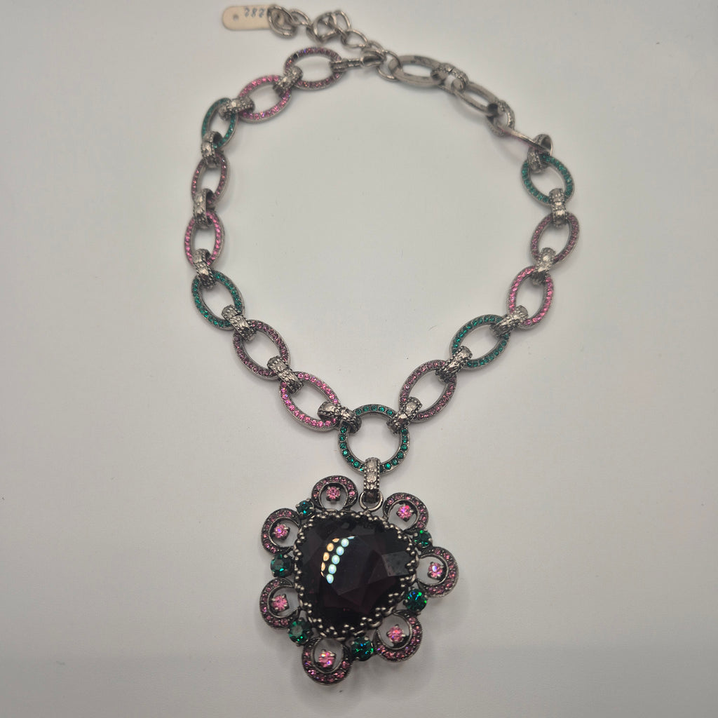 Extravagante Vintage-Halskette im Barock-Stil – Statement-Piece mit dunklem Glas Amethyst & bunten Akzenten