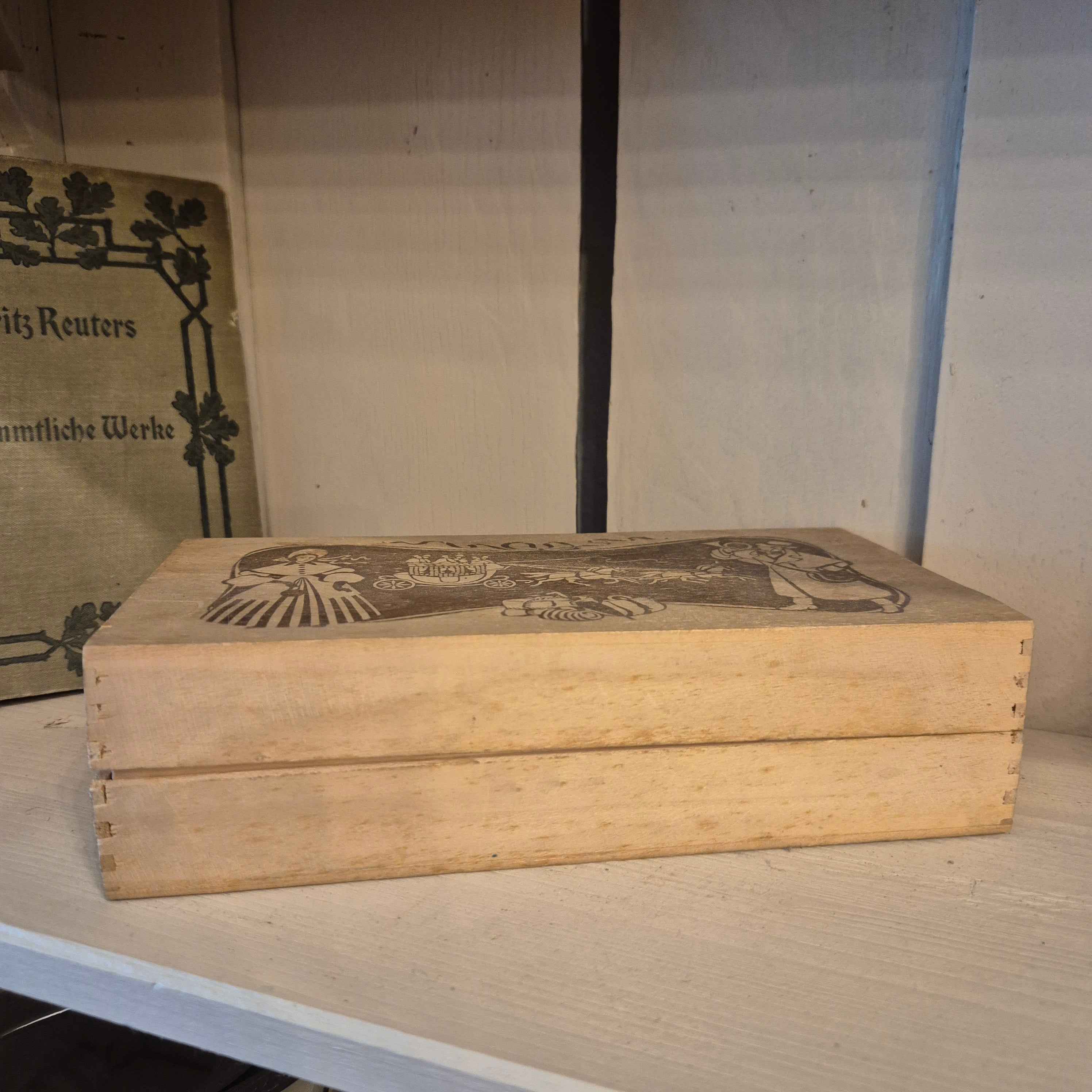 Alte dünne Holz Schachtel Kutsche Cinderella