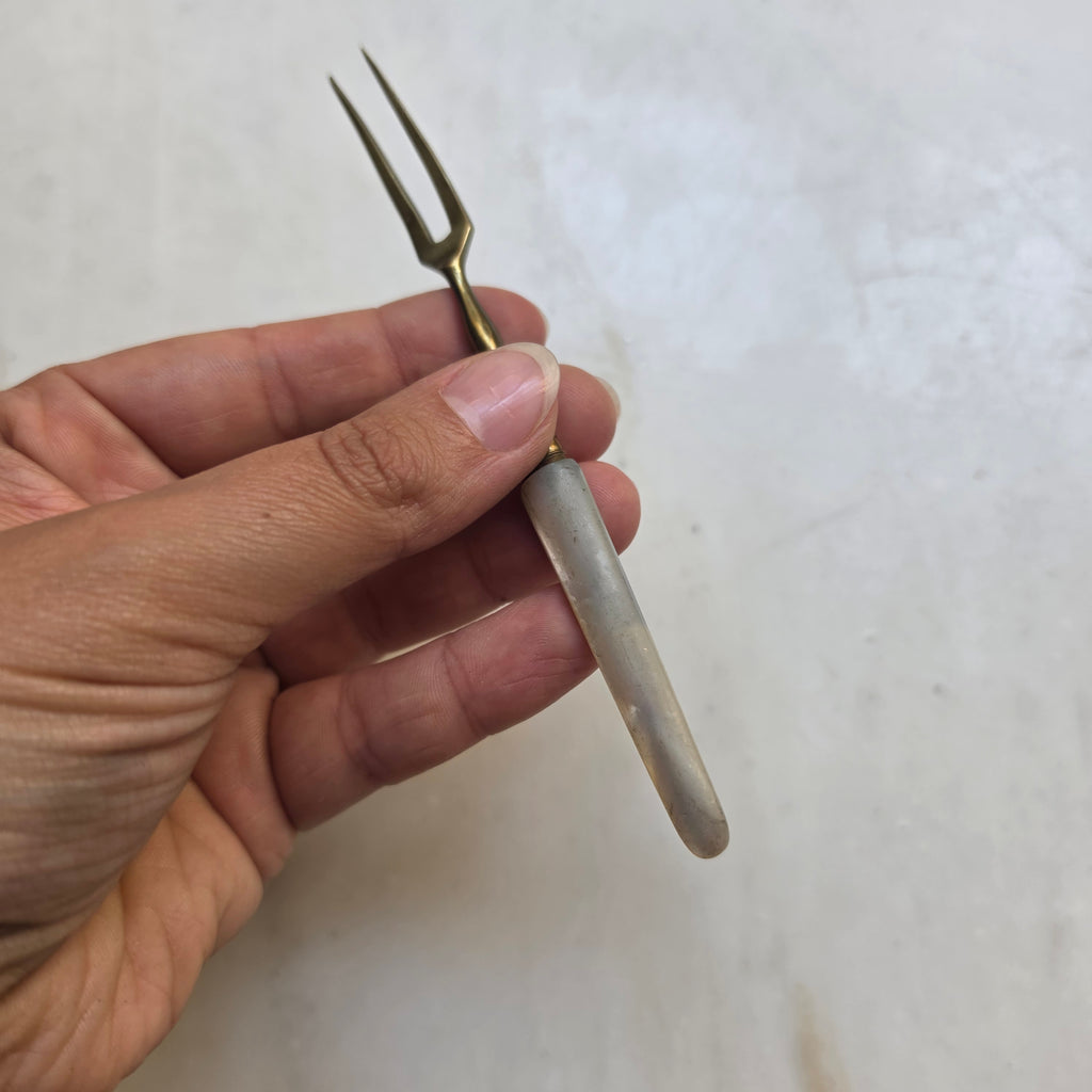 Antike Serviergabel mit echtem Perlmutt-Griff