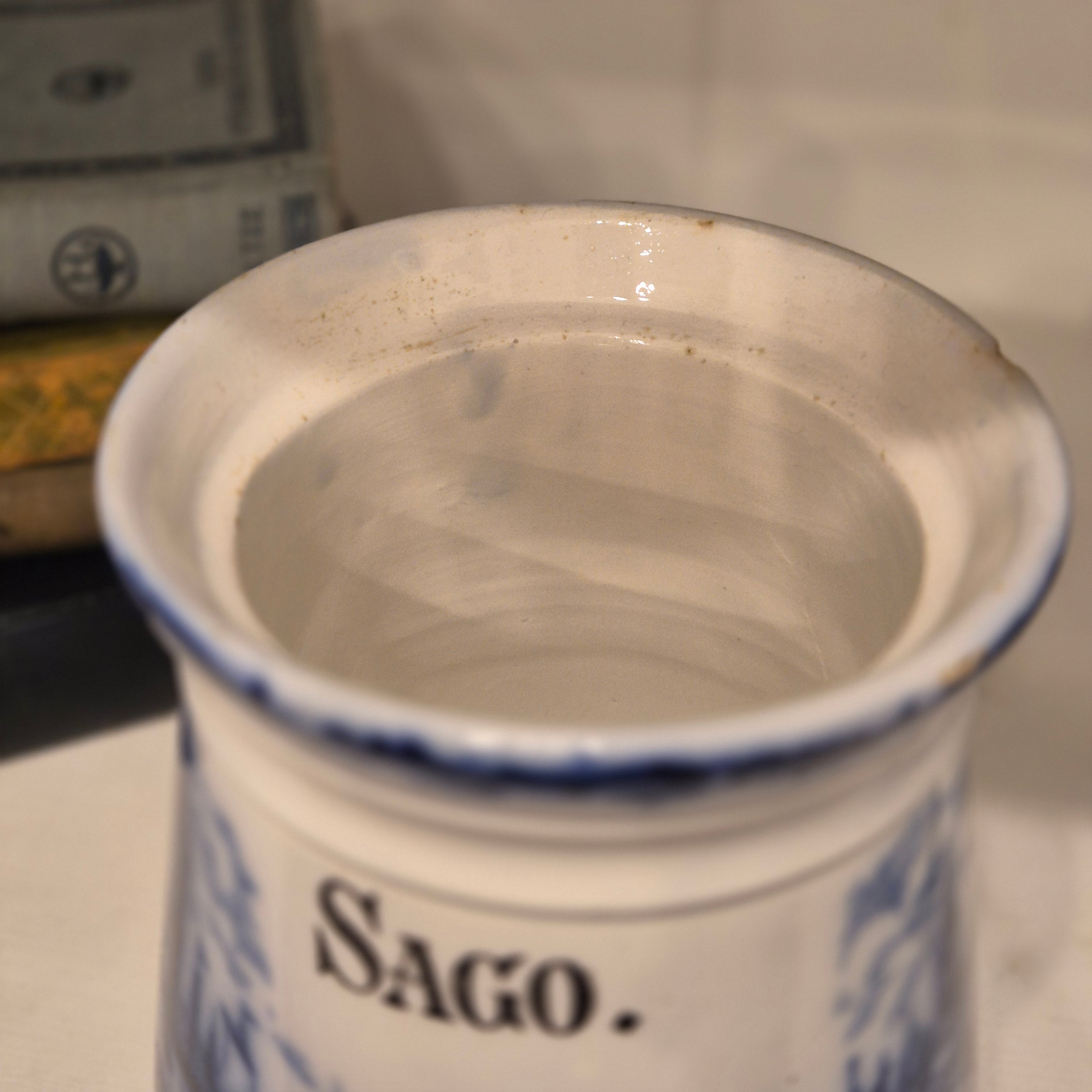 Antike H.H & Cie Delft Vorratsdose ohne Deckel blau weiß 120Jahre alt Kochlöffelhalter Aufschrift "Sago."