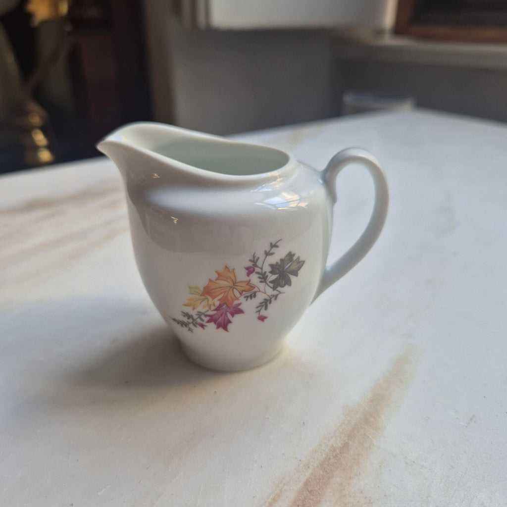 Kleines Milchkännchen von Colditz GDR Blätter
