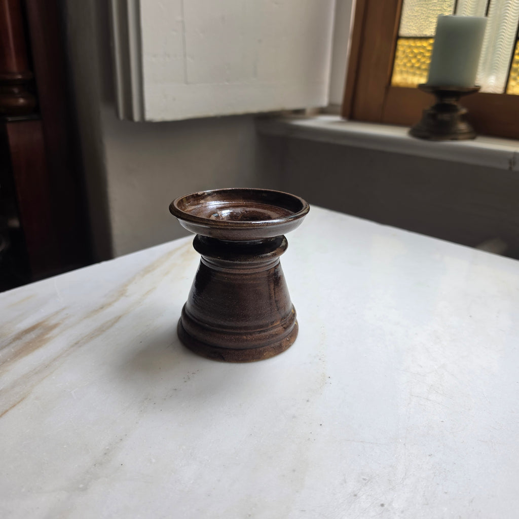 Rustikaler Kerzenständer aus Keramik - Braune Glasur & Töpfer-Details
