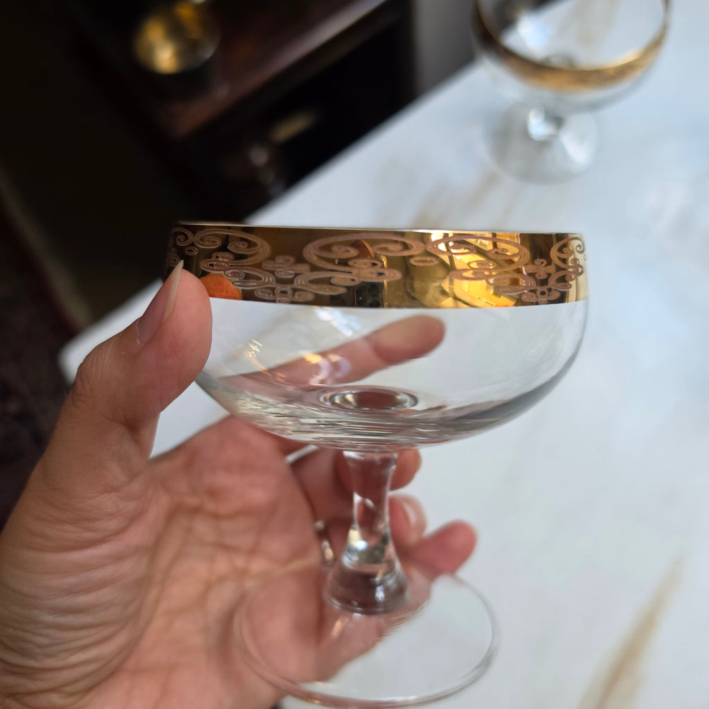4er-Set Vintage Sektschalen – Edler Golddekor & Filigranes Muster – Perfekt für Champagner & Cocktails