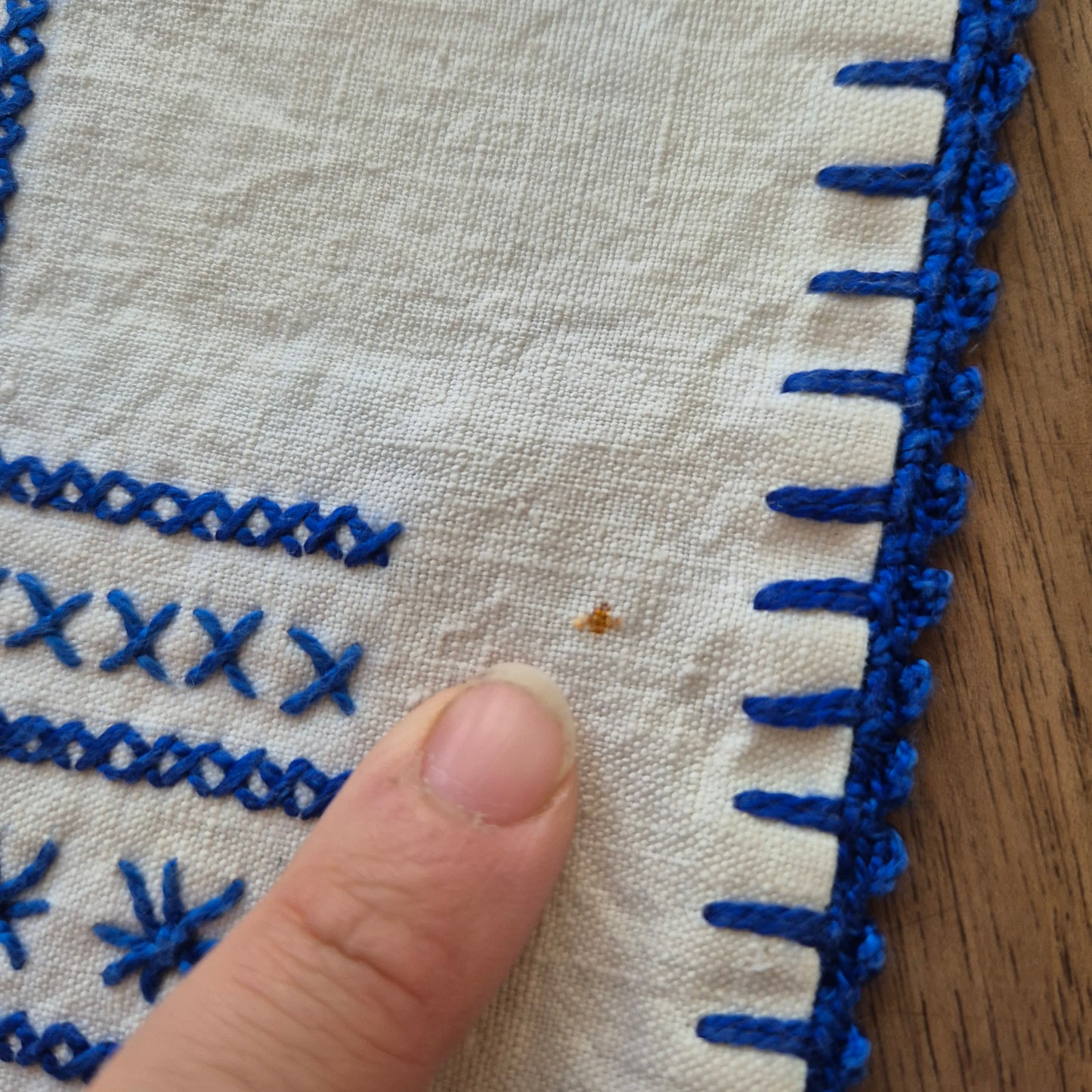 Antike handgemachte Vintage Teehaube Baumwolle/Leinen blau weiß 35x35cm Mini Stockflecken