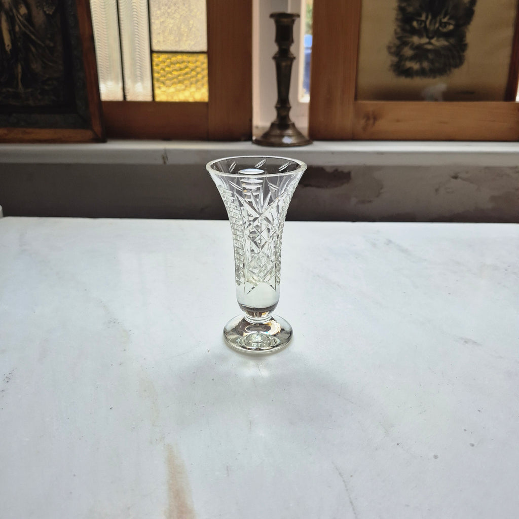 Vintage kleine Kristallvase auf Fuß