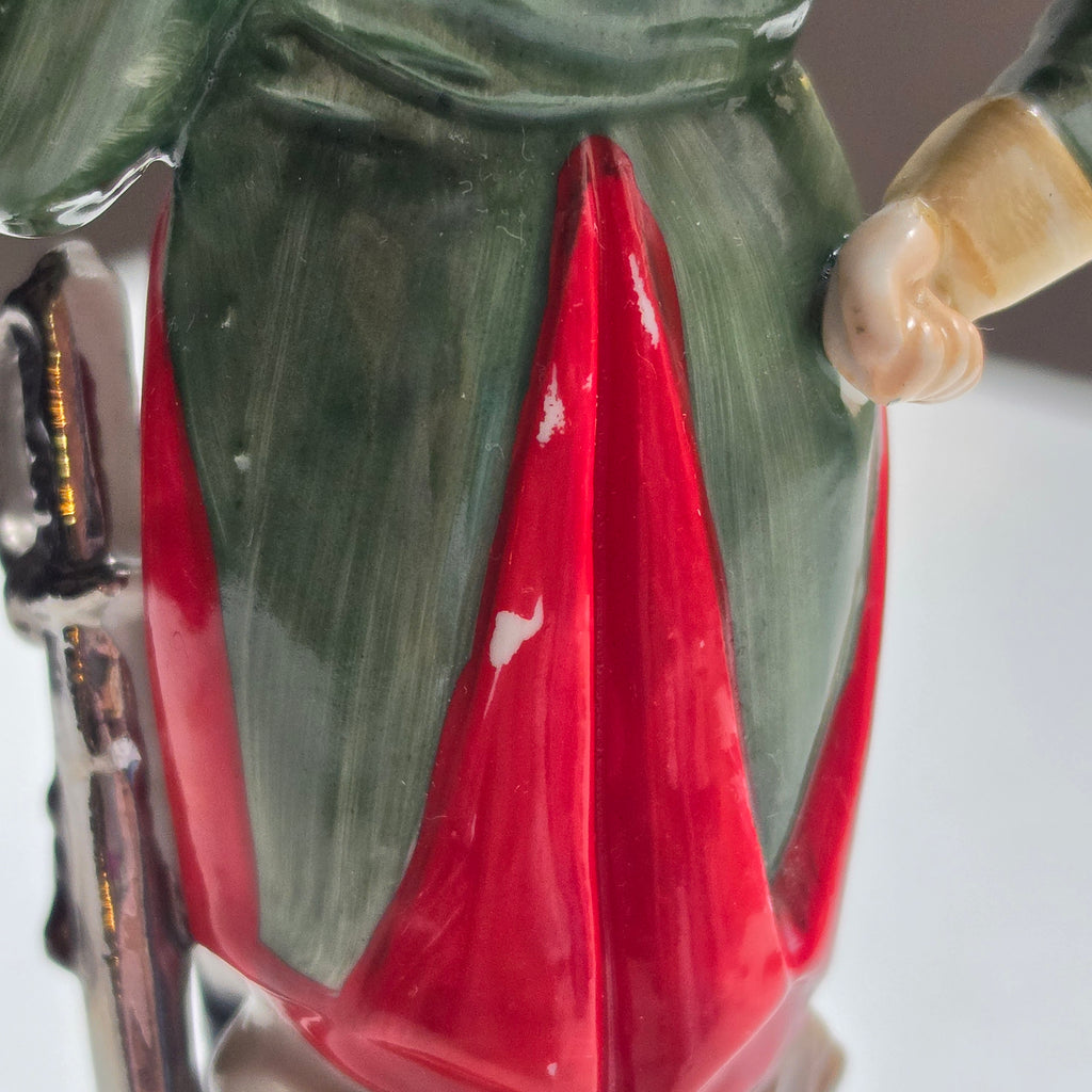 Sammelfigur Porzellan: „Soldat d'Infanterie“ – Offizier mit Pfeife & Säbel