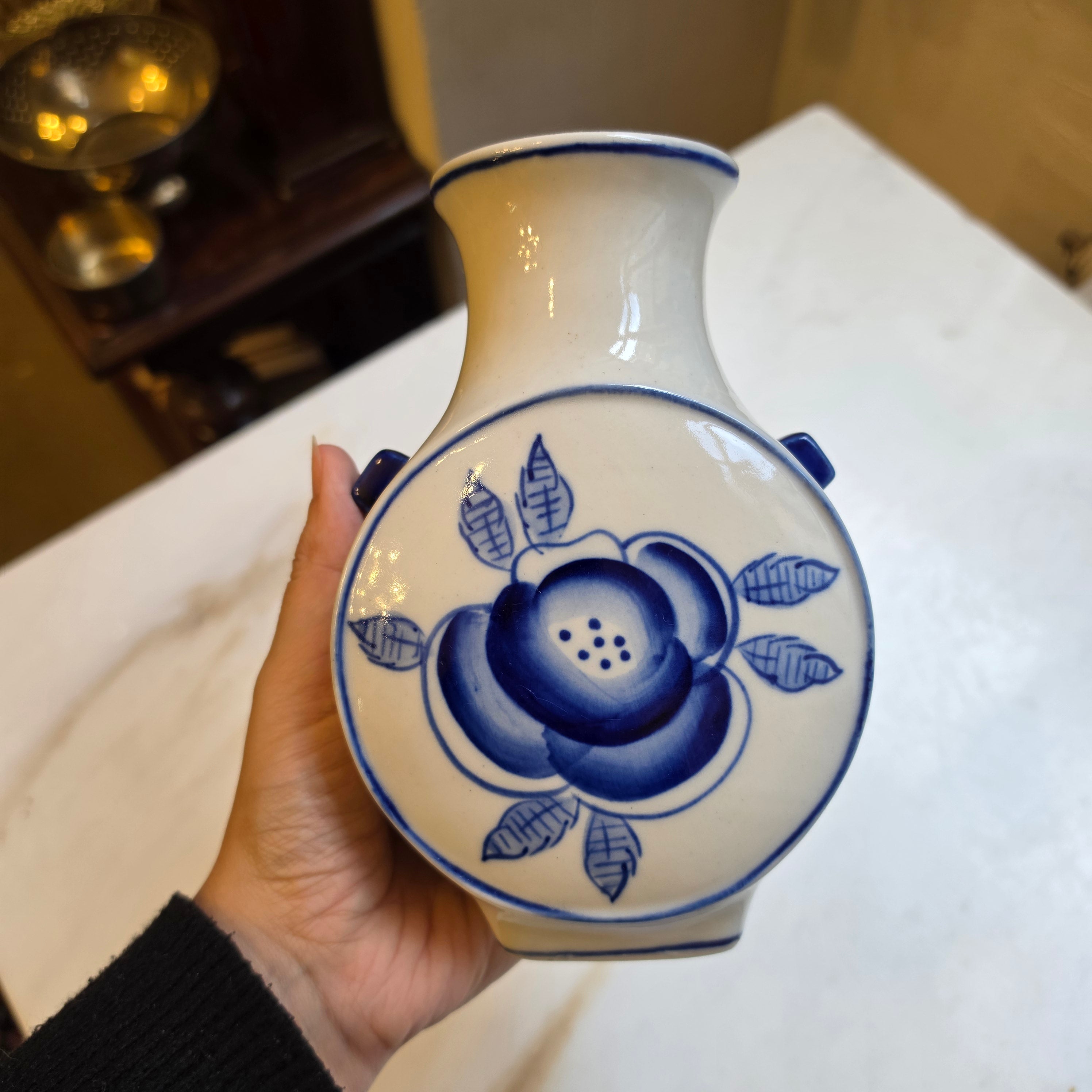 Vintage Gschel Keramik-Vase aus der UdSSR – Handbemaltes Blau-Weiß Porzellan mit Blumenmotiv