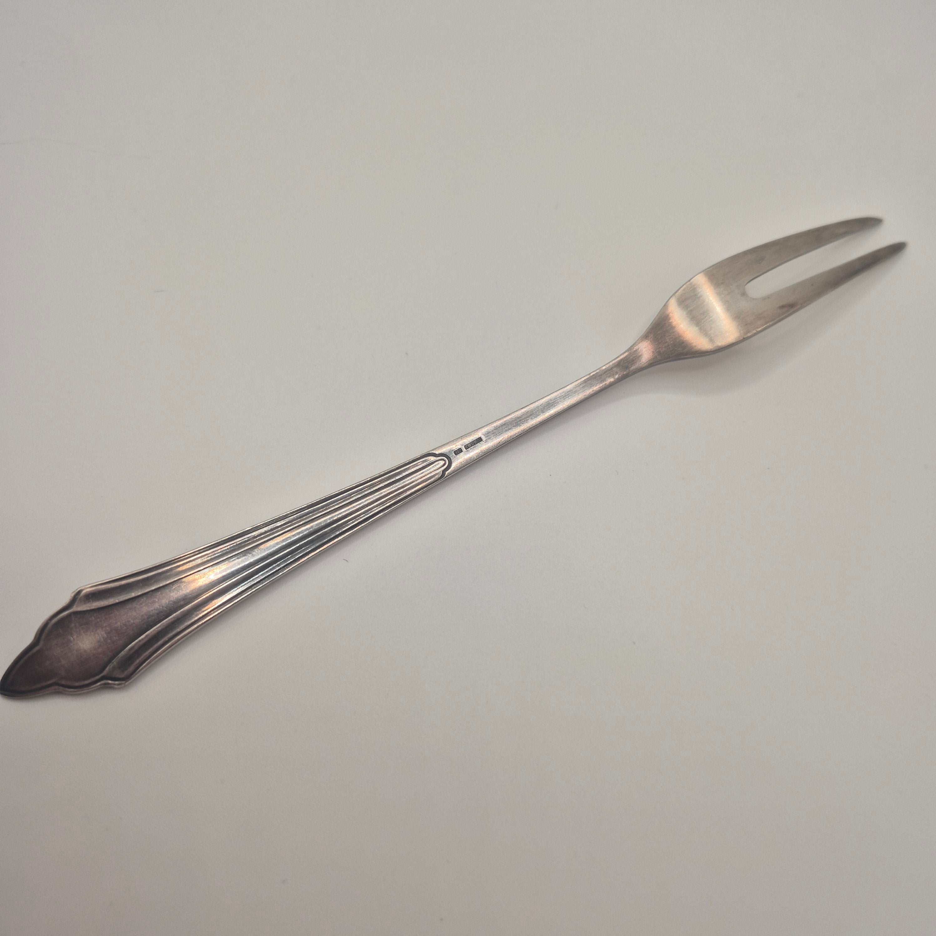 Antike Jugendstil Aufschnittgabel – Silberfarben / Versilbert