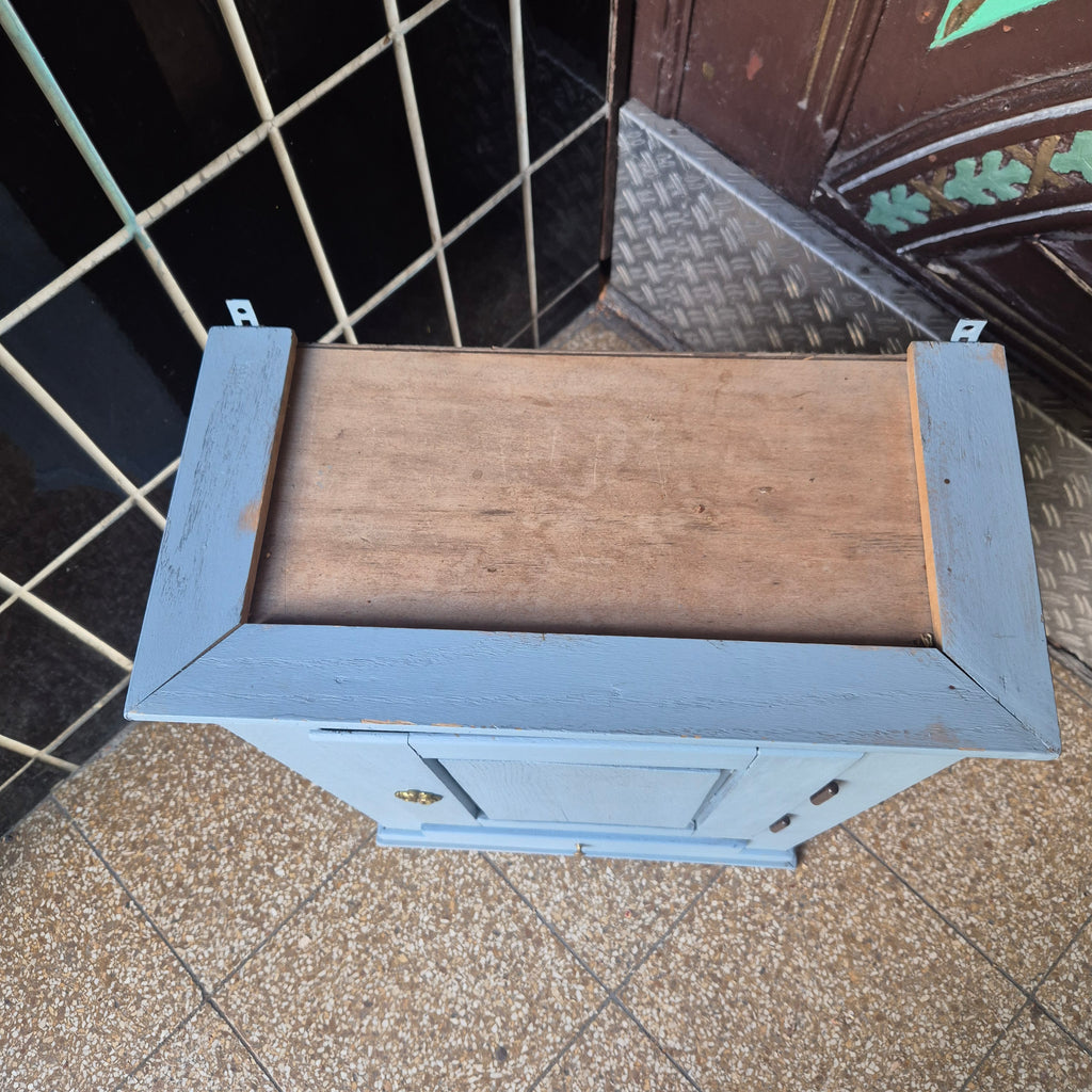 Antiker Wandschrank - Hängeschrank - rustikal Landhaus