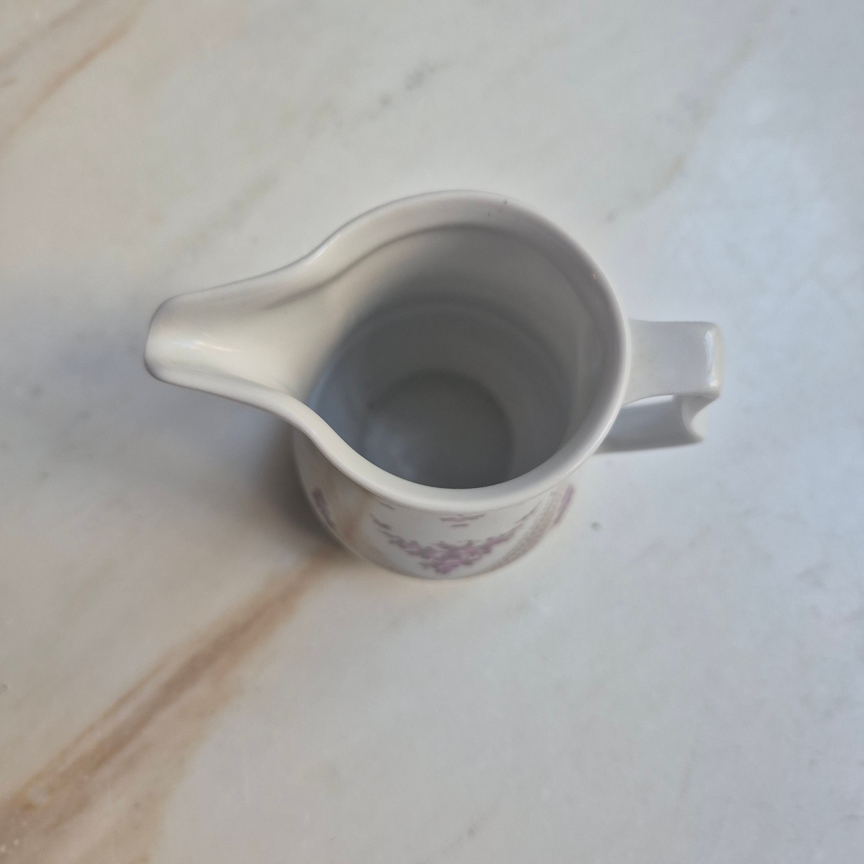 Antikes kleines Milchkännchen von Jlmenau GDR Porzellan Germany