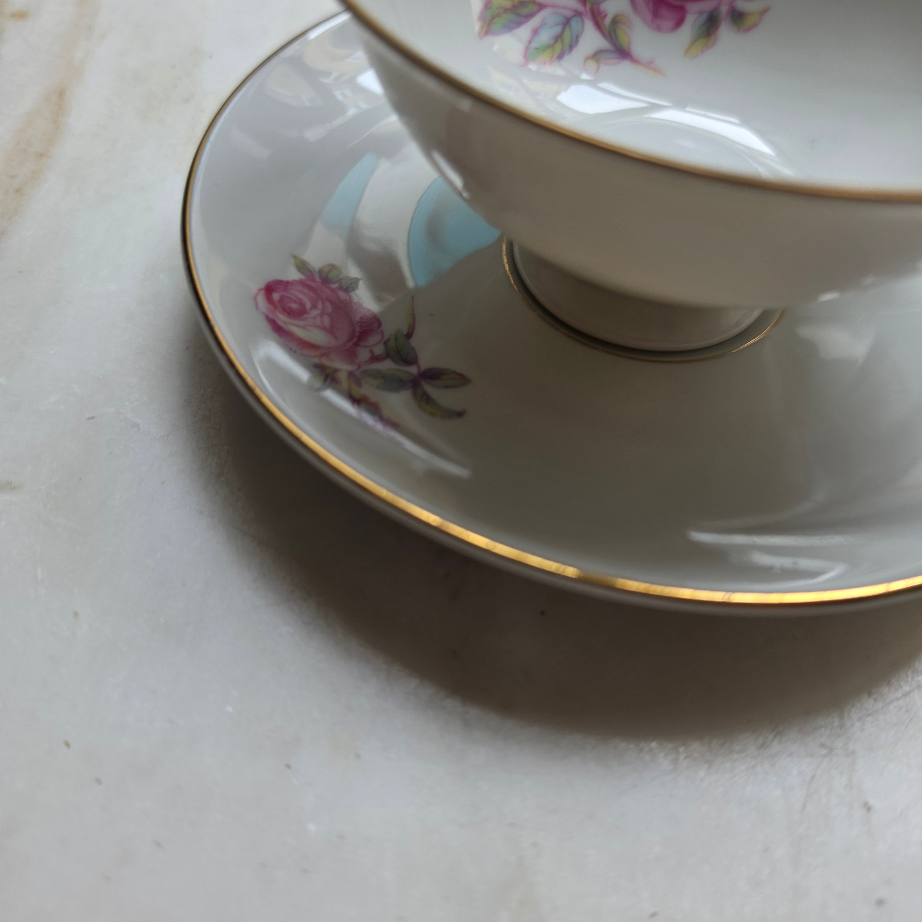 Fürstenberg Porzellan Teetasse mit Untertasse – Romantisches Rosenmotiv & Goldrand – Vintage Gedeck