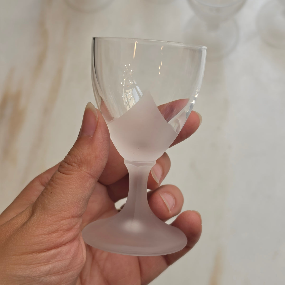 6x elegante, kleine satinierte Likörgläser - Schnapsgläser