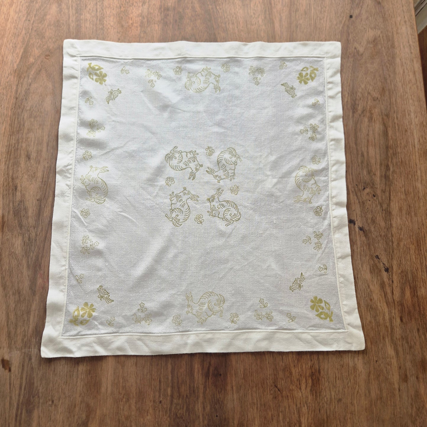 Kleine vintage Mitteldecke bedruckt oder zum besticken grün weiß 53x58cm Ostern