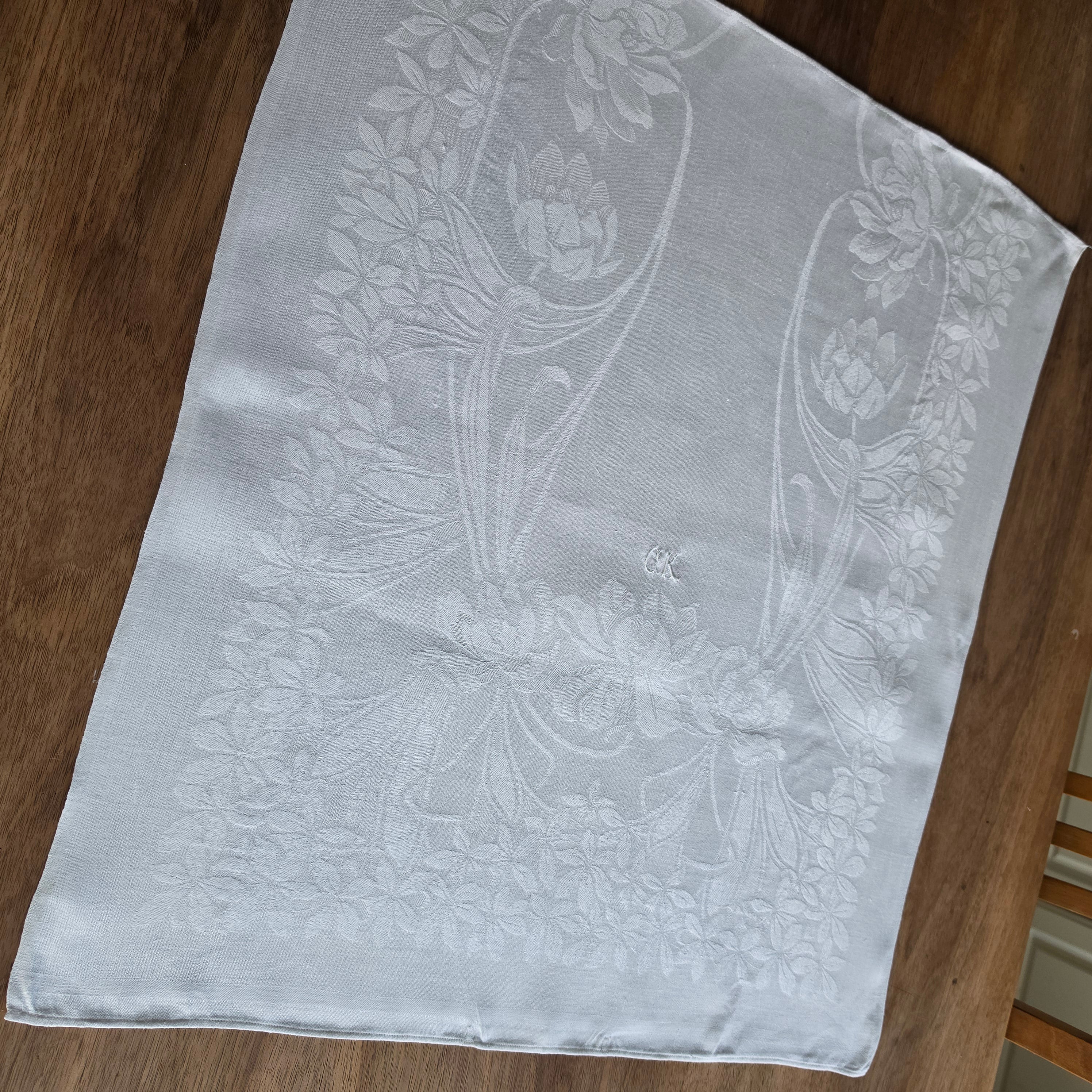 Antike Vintage Leinen-Serviette - Tischdecke mit Damast-Muster & Monogramm-Stickerei "CK" – Jugendstil / Art Nouveau - 63x57cm