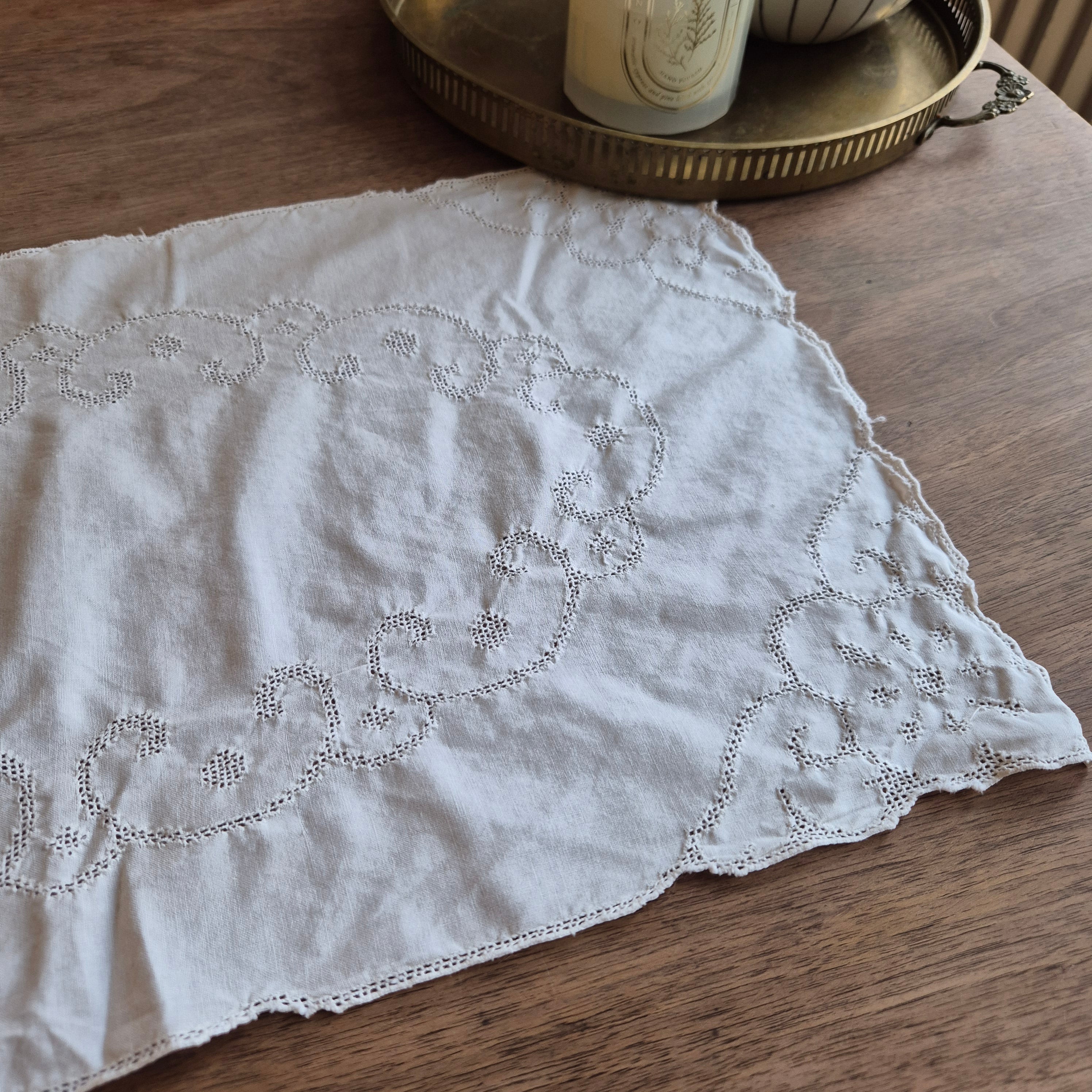 Antiker Handgemachter Tischläufer Zierdeckchen Spitze 80x34cm weiß 🤍