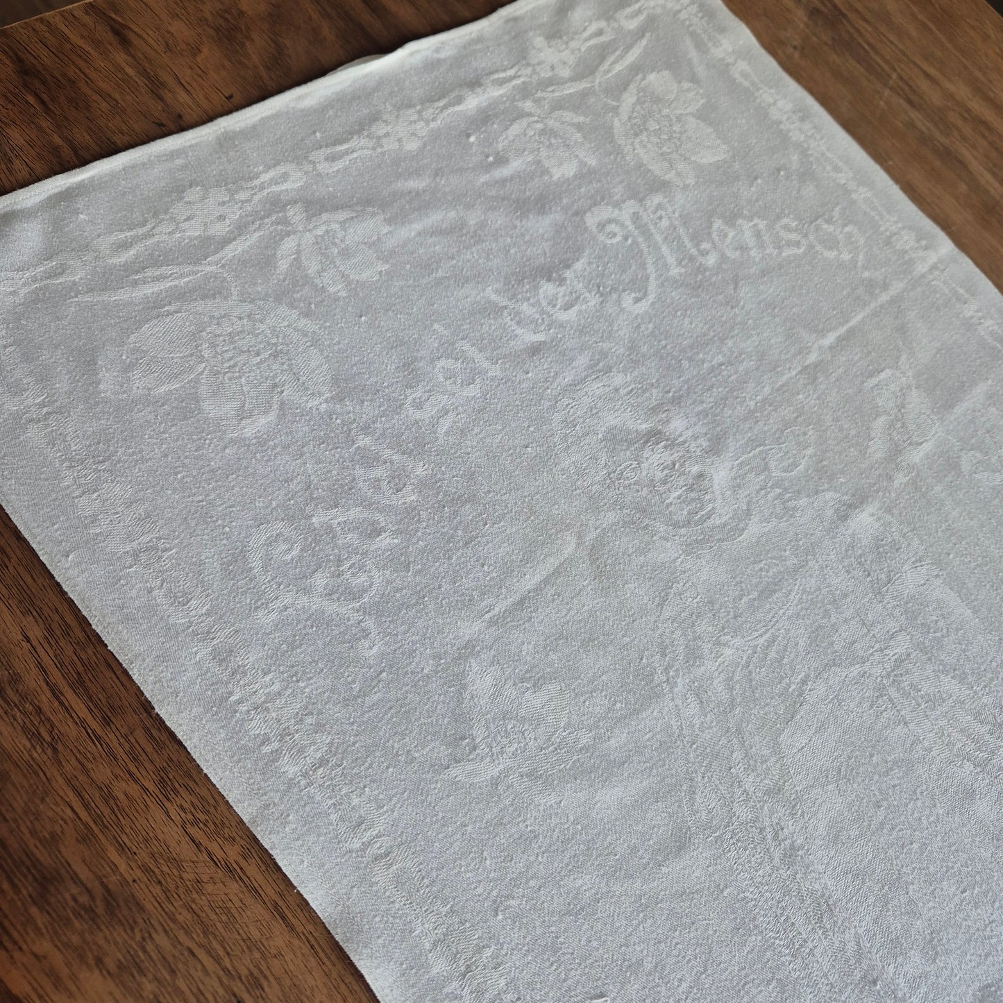 Antikes Jugendstil Küchen-&Geschirrtuch mit Spruch: "Edel sei der Mensch,hilfreich und gut" Damast weiß Baumwolle 46x100cm