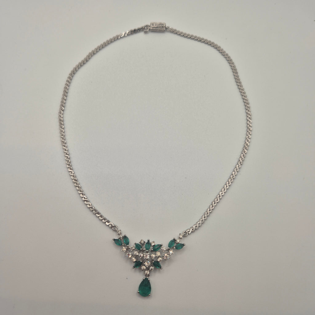 Prachtvolles Vintage-Collier – Smaragdgrüne Eleganz im Royal-Stil