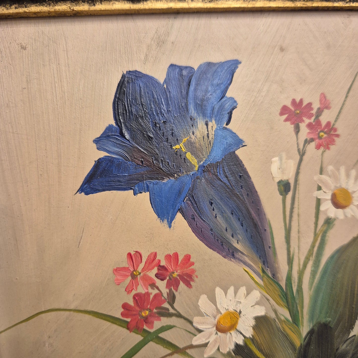 Altes gerahmtes Blumenbild blauer Enzian im Barock Stil Ölmalerei