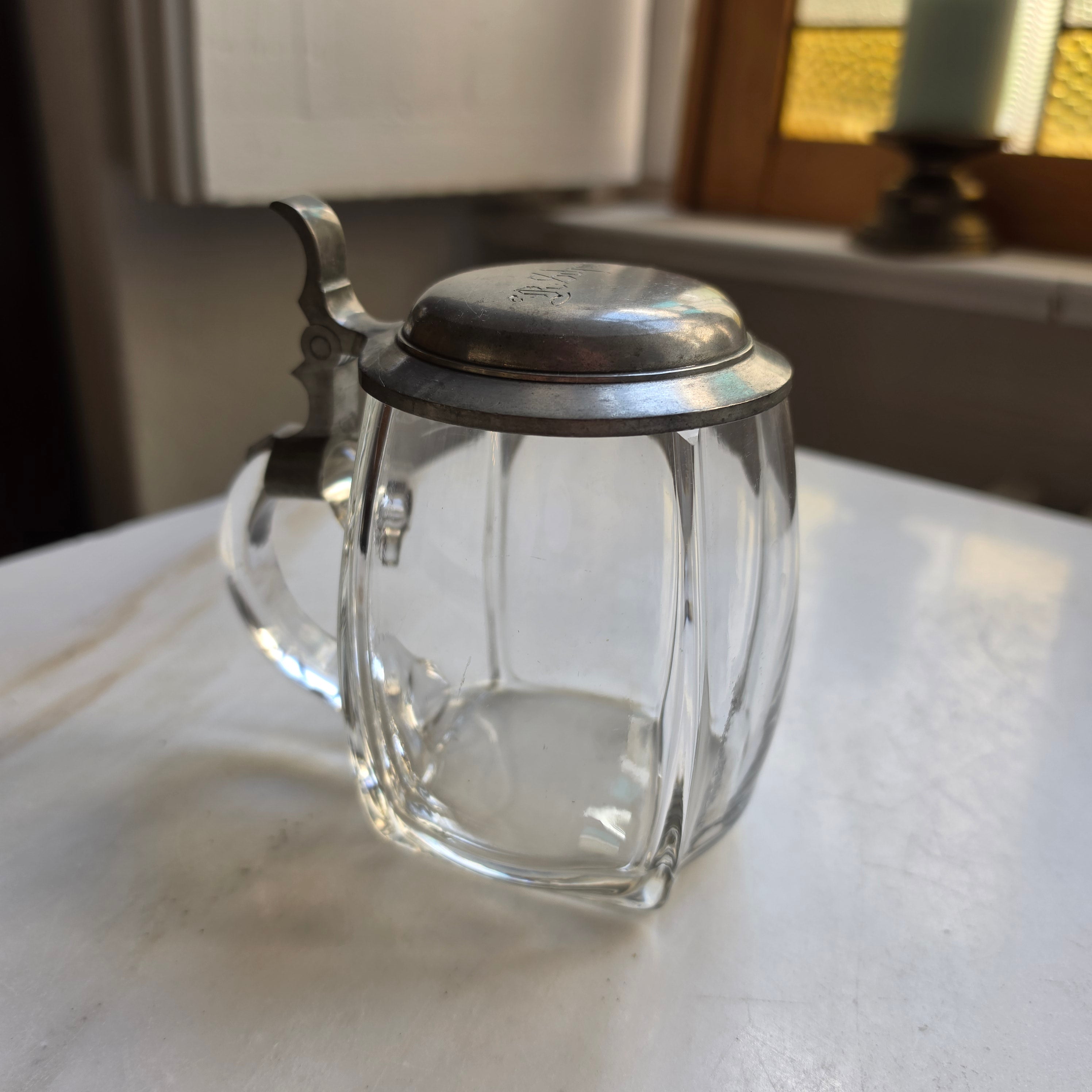 Antiker Glasbierkrug mit Zinndeckel – Historische „R. Schwamm“ Gravur