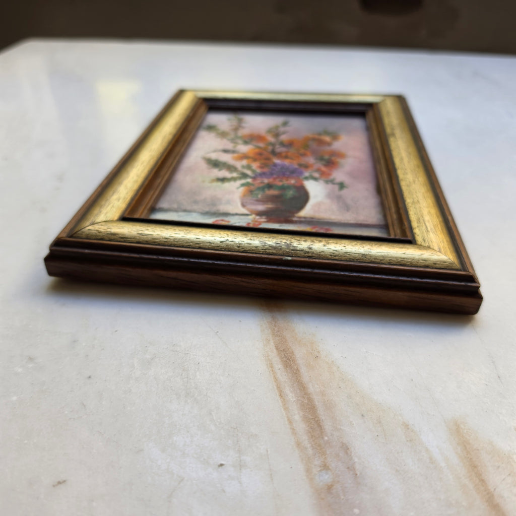 Vintage Ölgemälde Blumenstillleben – Signiert Wilh. Wiemann 1985 – Im edlen Holzrahmen mit Goldleiste