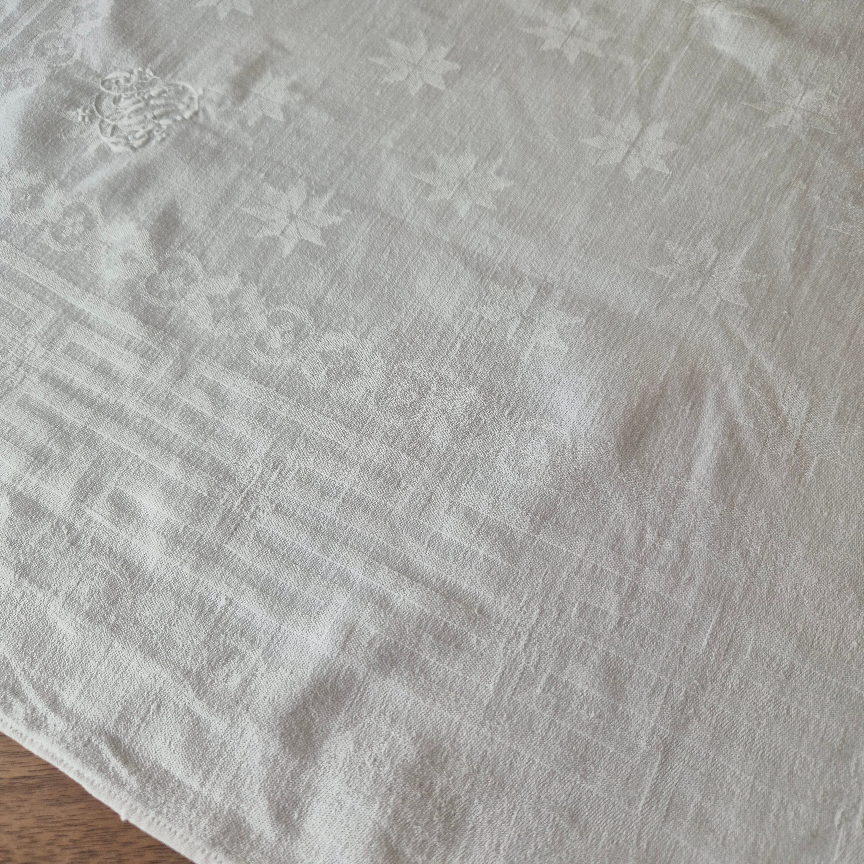 Antike Jugendstil Serviette/Mitteldecke weiß 69x63cm Damast Monogram M.B.