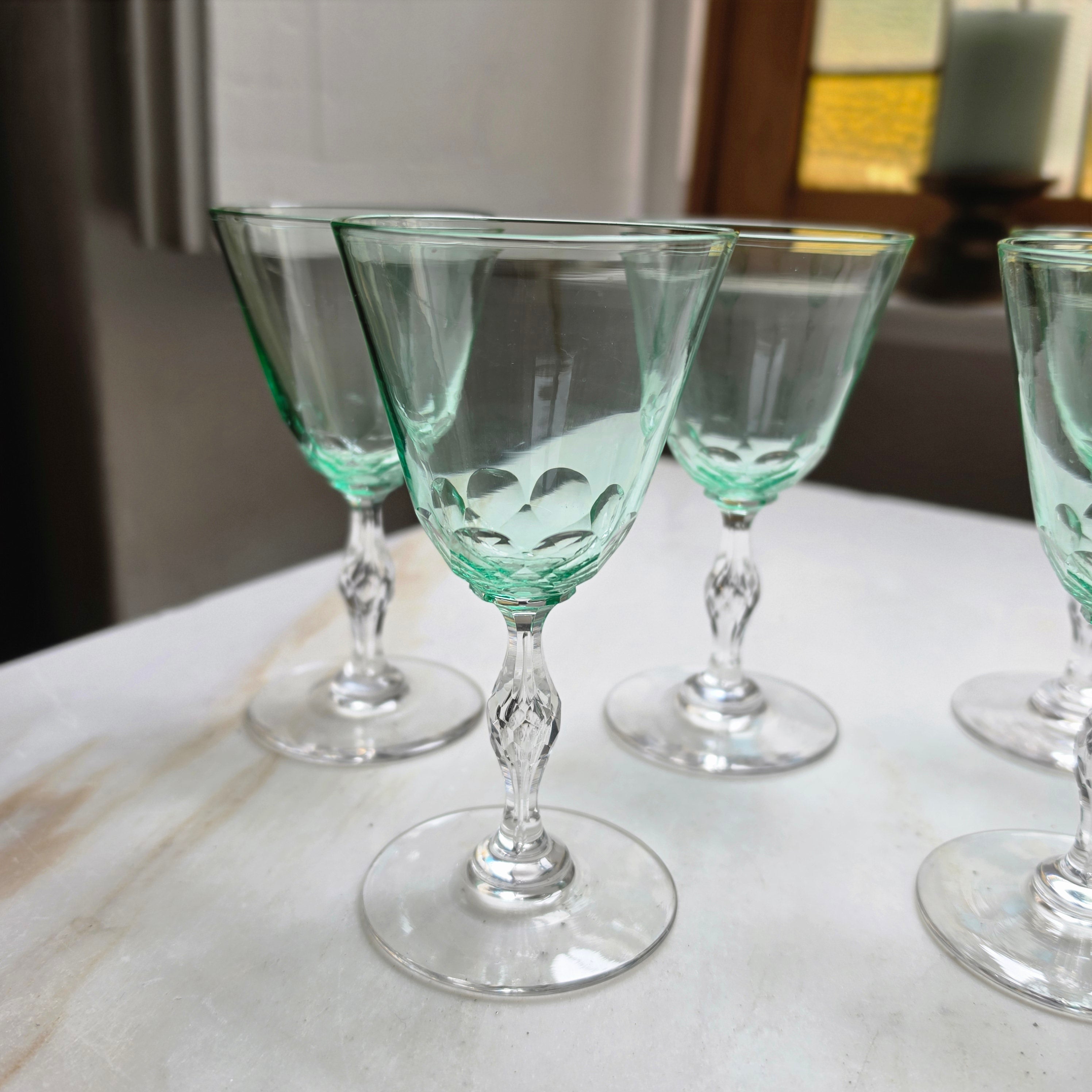 Jugendstil Likörgläser / Schnapsgläser Set (7-teilig) – Urangrün - Hellgrün mit Linsenschliff & Balusterstiel