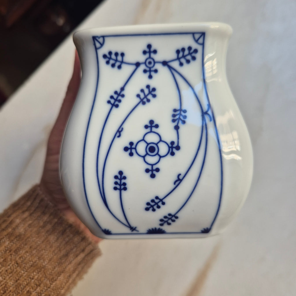 Vintage Marmeladendose aus Porzellan - Indischblau - Strohblumen-Dekor