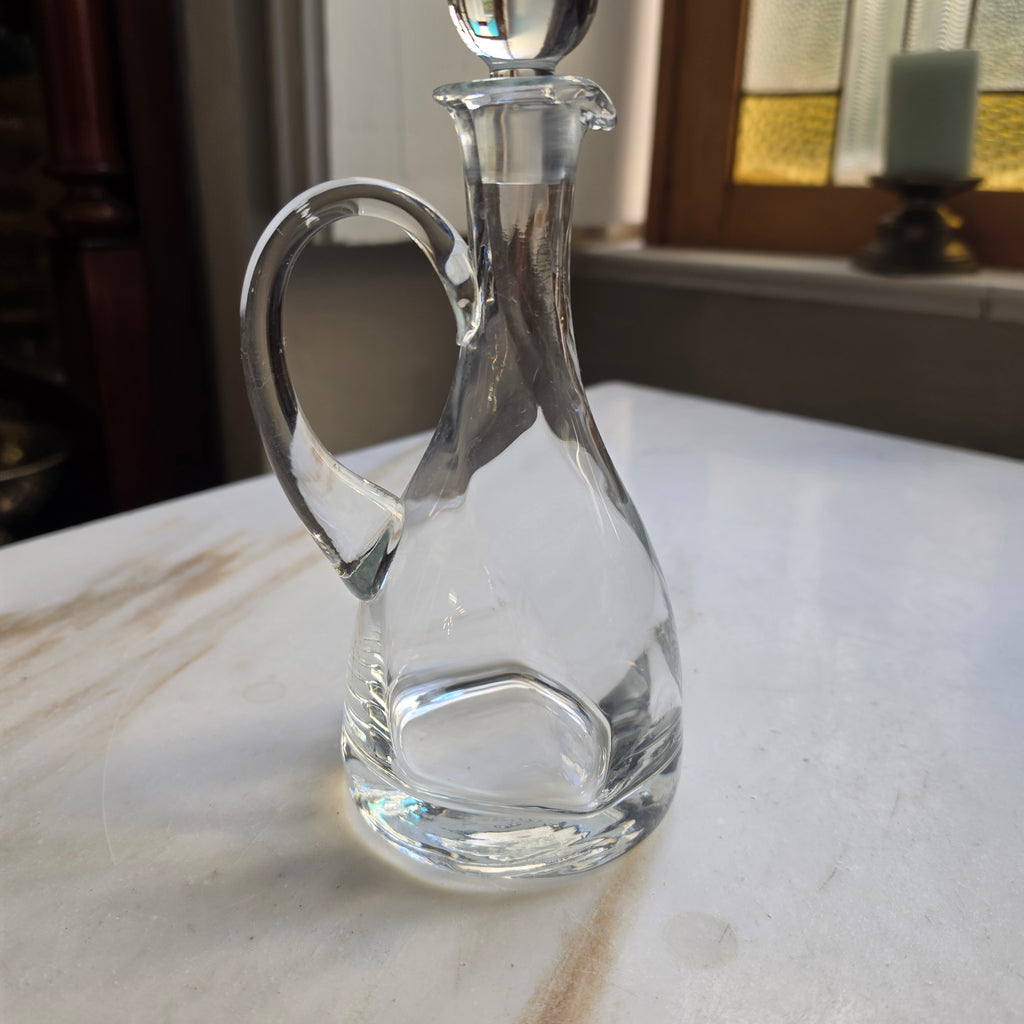 Elegante Glaskaraffe mit Henkel & Kugelstopfen – Zeitloses Design für Essig, Öl & Likör