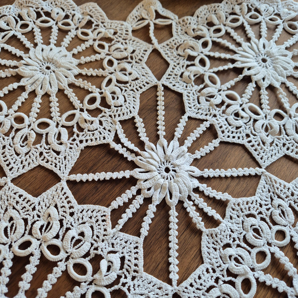 Antikes französisches Zierdeckchen weiß geklöppelt Baumwolle 50x50cm ♡