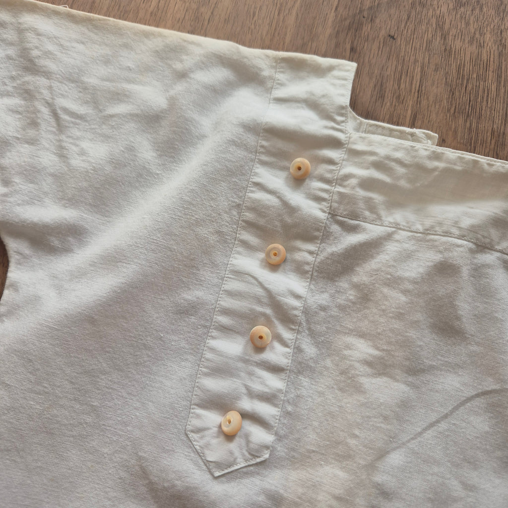 Vintage Leinen-Kittel - Fischerhemd für Kinder – Handgefertigtes Unikat mit Perlmuttknöpfen