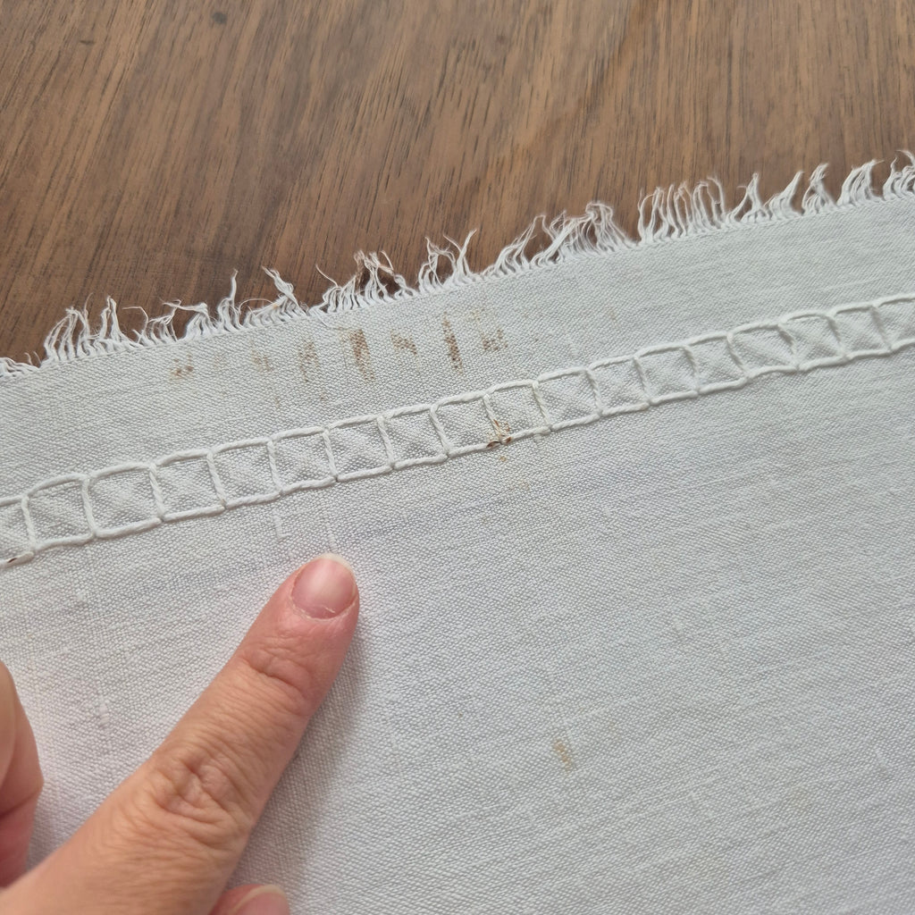 2x antike Zierdeckchen weiß Tischdecke 38x22cm mit Flecken! 🤍