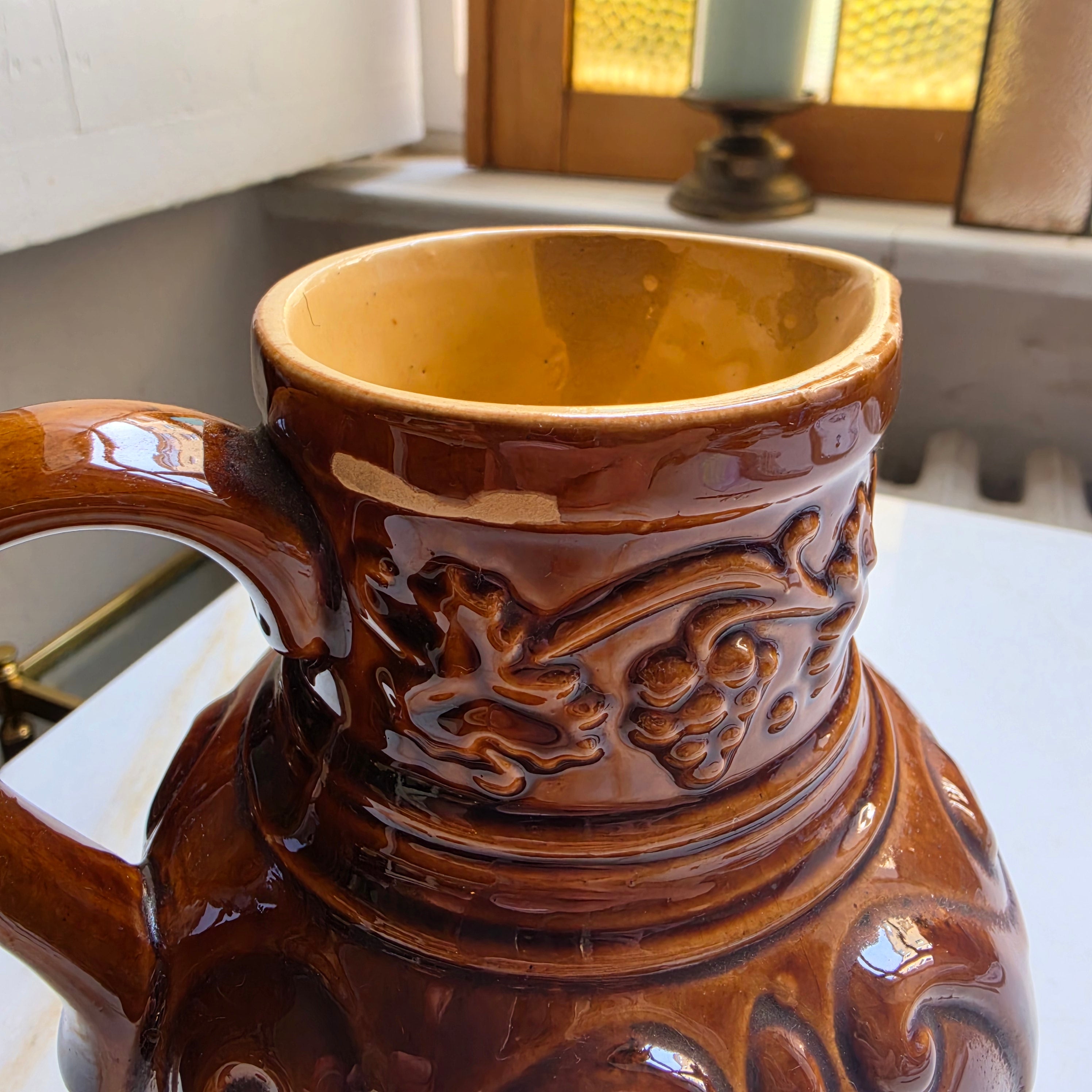 Vintage Keramik-Krug „Weintraube“ – West Germany Braunglasur – Rustikale Deko