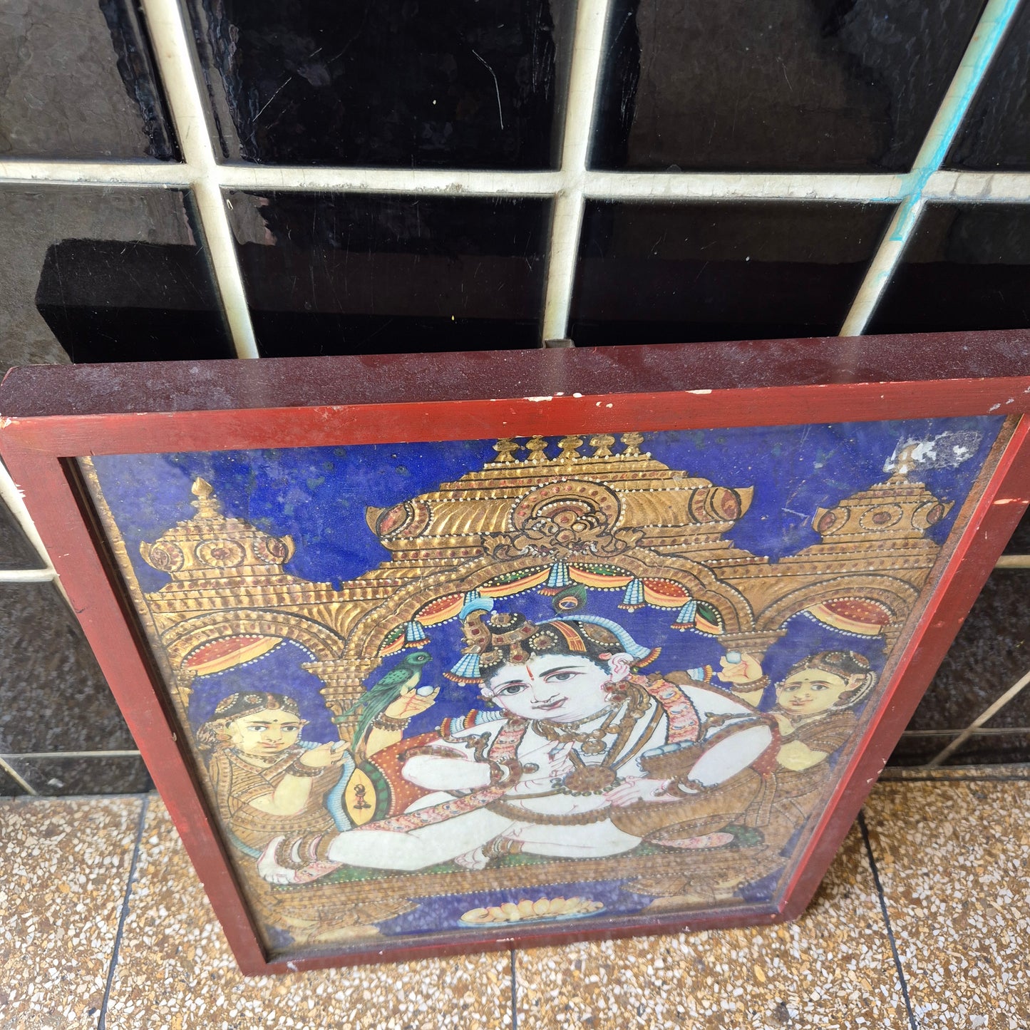 Antikes Tanjore Gemälde hinter Glas 19. Jahrhundert auf Holz