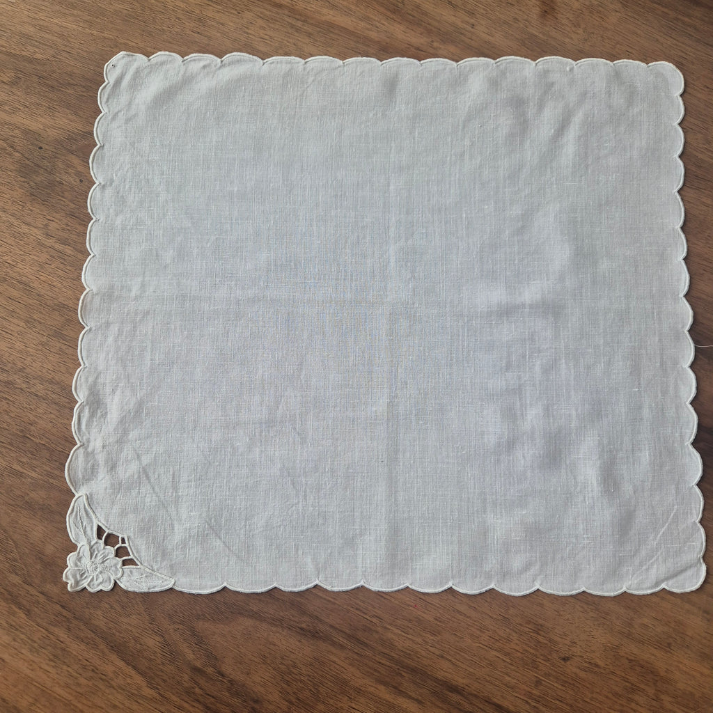 Antike Jugendstil Serviette/Mitteldecke weiß 44x40cm Baumwolle
