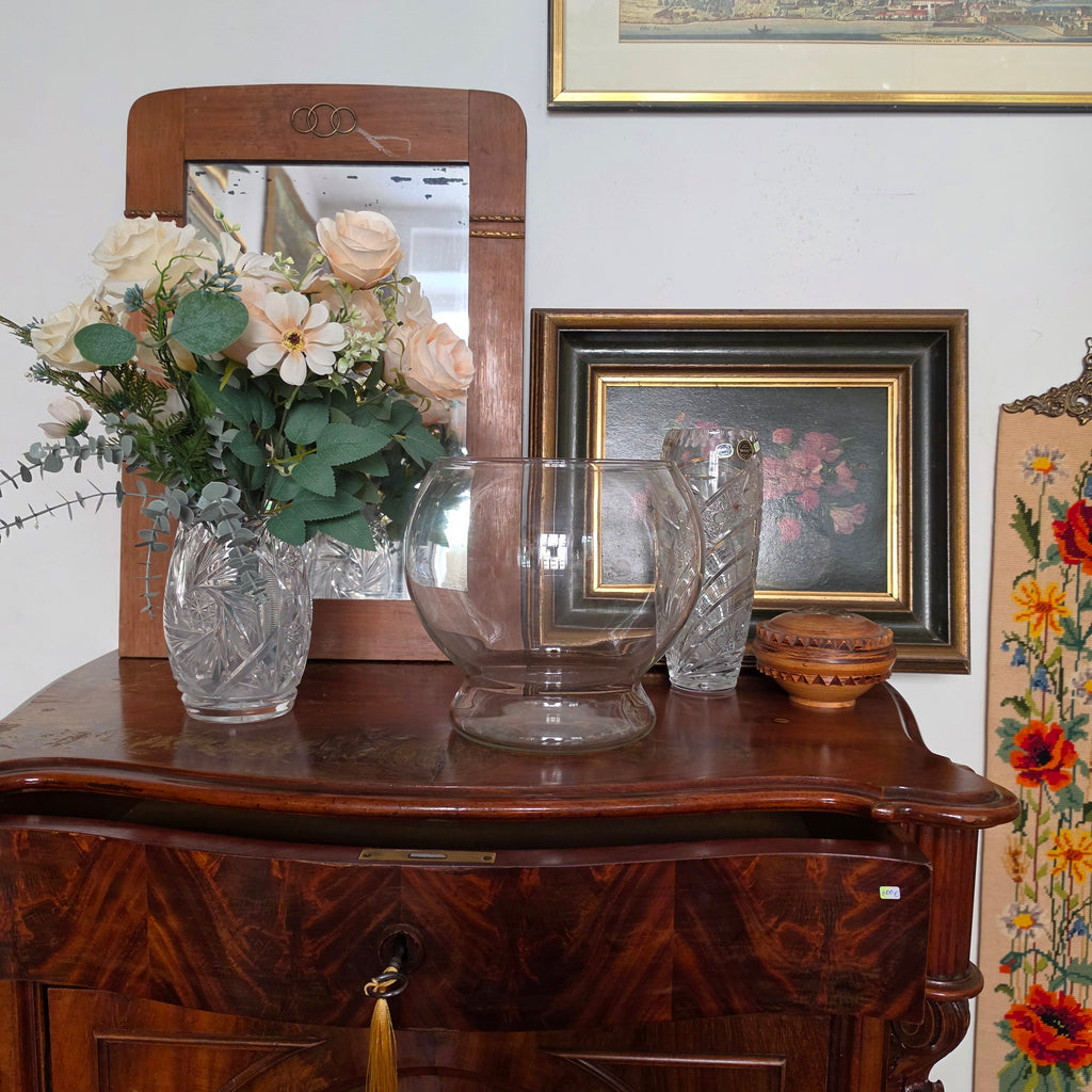 Große Vintage Kugelvase aus Glas auf Standfuß - Zeitlose Glasschale & Dekovase