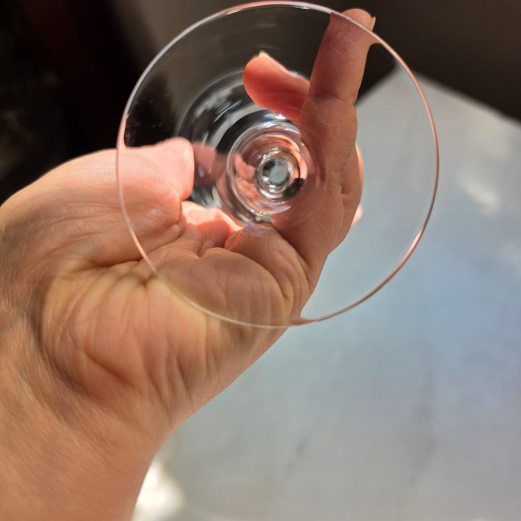 Elegantes Vintage Kristallglas mit Weintrauben-Gravur – Handgeschliffen