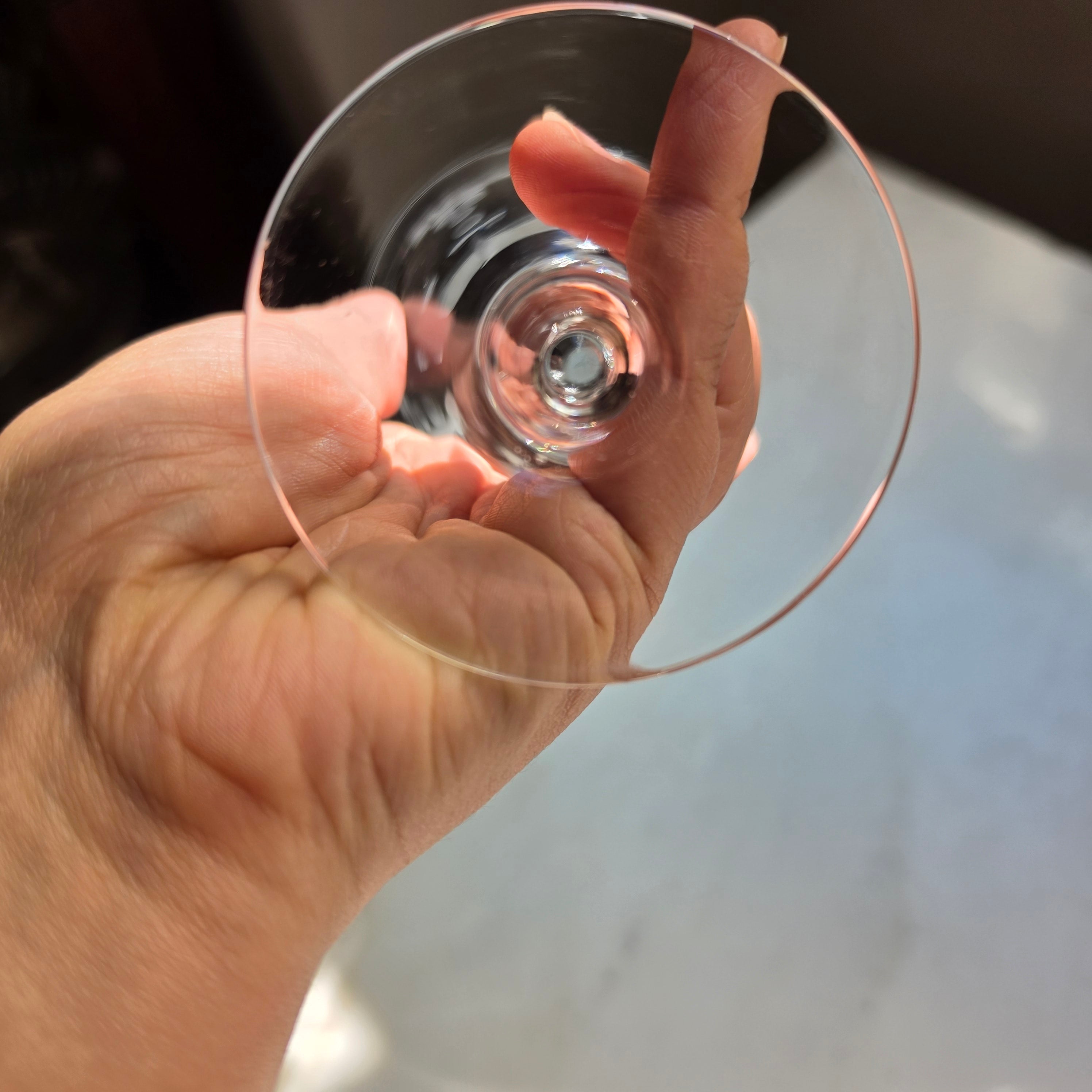 Elegantes Vintage Kristallglas mit Weintrauben-Gravur – Handgeschliffen