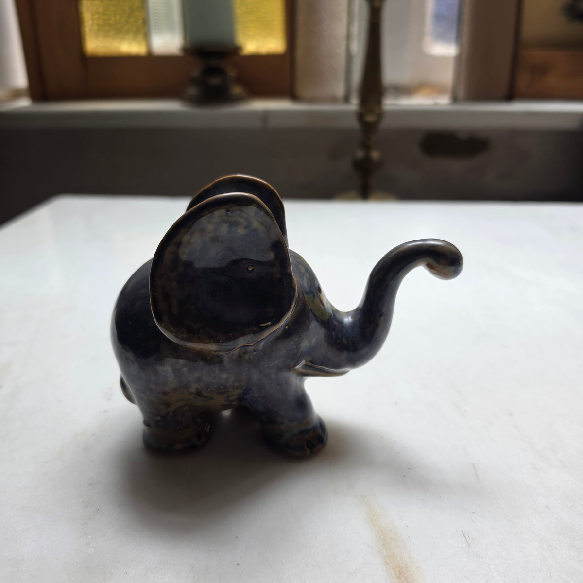 Handgefertigte Keramik-Elefantenfigur – Blau-Gefleckt