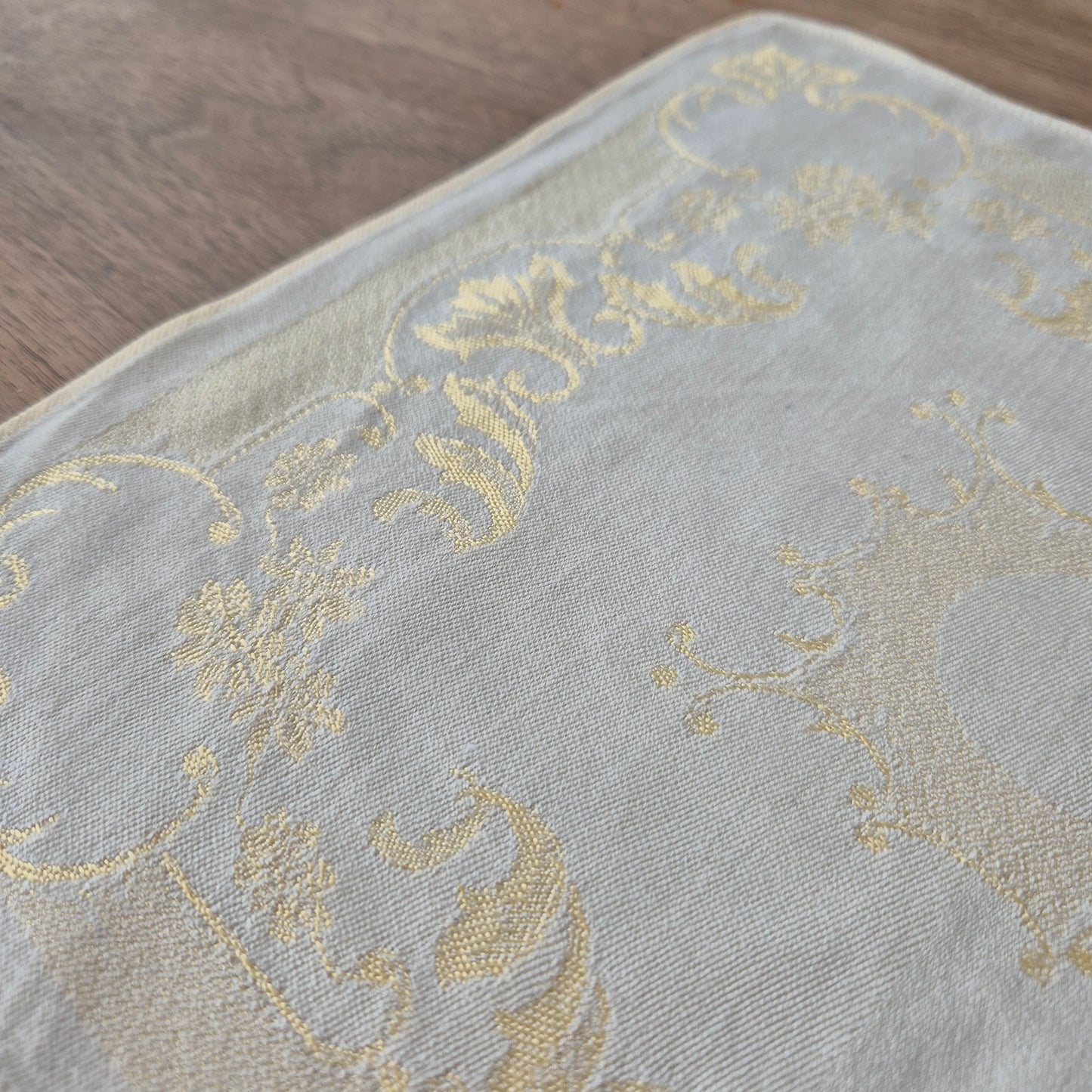 Vintage Serviette Deckchen 29x33cm beige gold gelb Damast 🤍