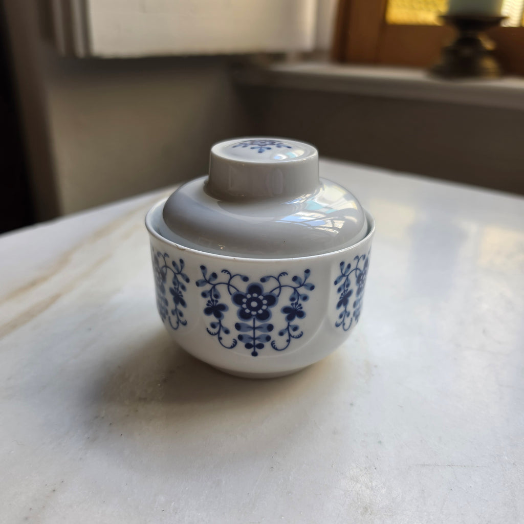 Vintage Henneberg Porzellan Zuckerdose blau weiß Blumendekor