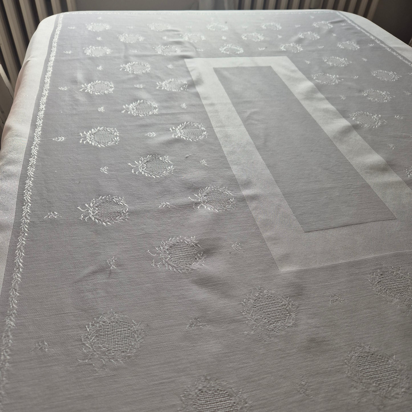 Vintage Tischdecke Damast weiß 105x150cm Art Jugendstil