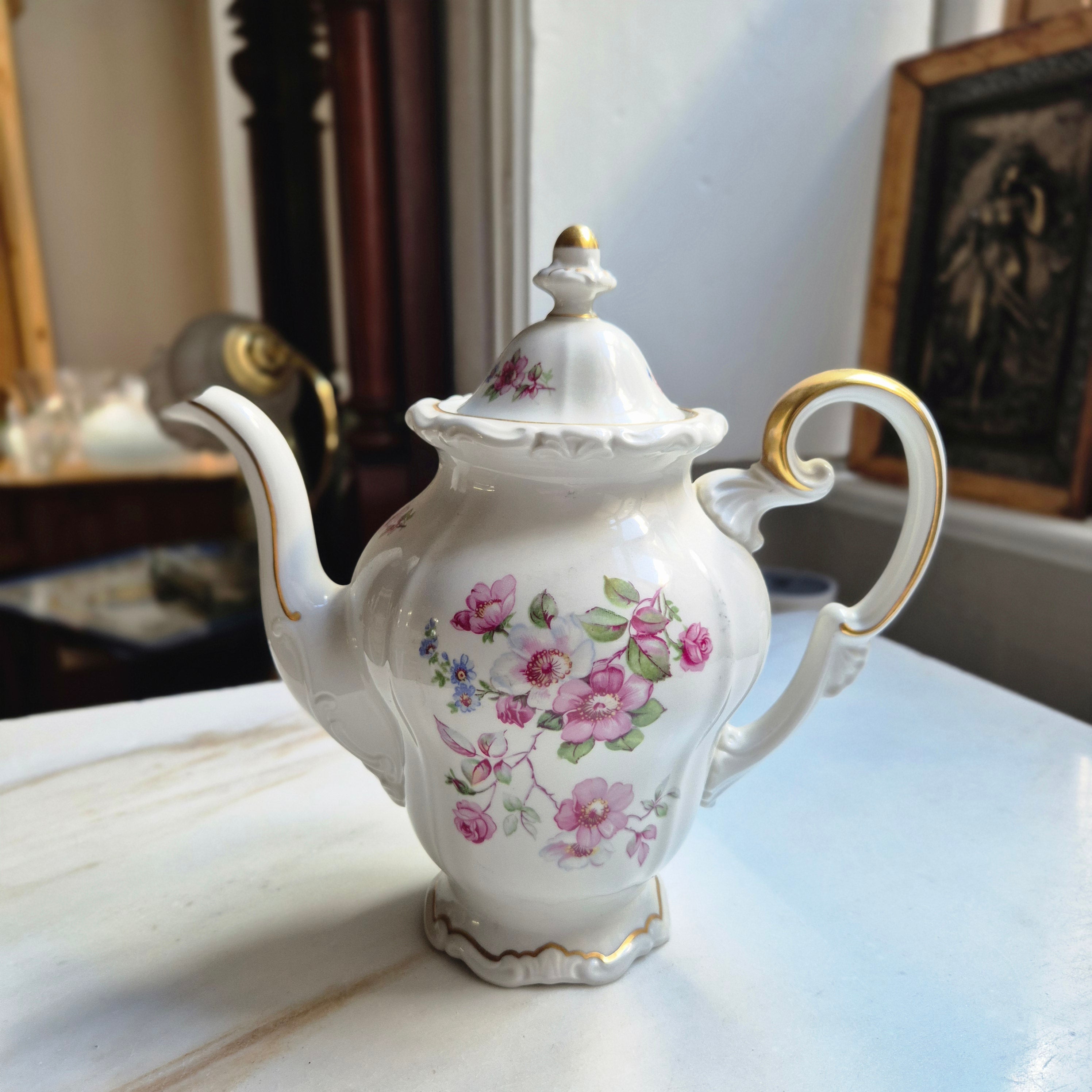 Antike Porzellan Kaffe-oder Teekanne von Weimar - Dekor "Katharina"