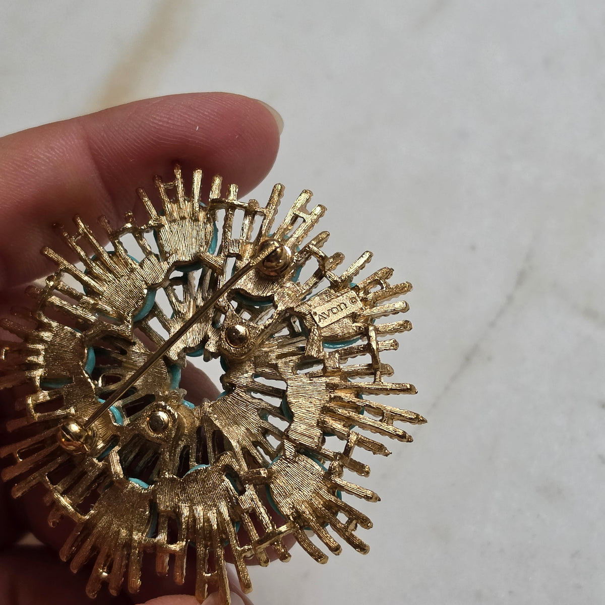 Vintage Avon Broosche mit Türkissteinen – Starburst Design