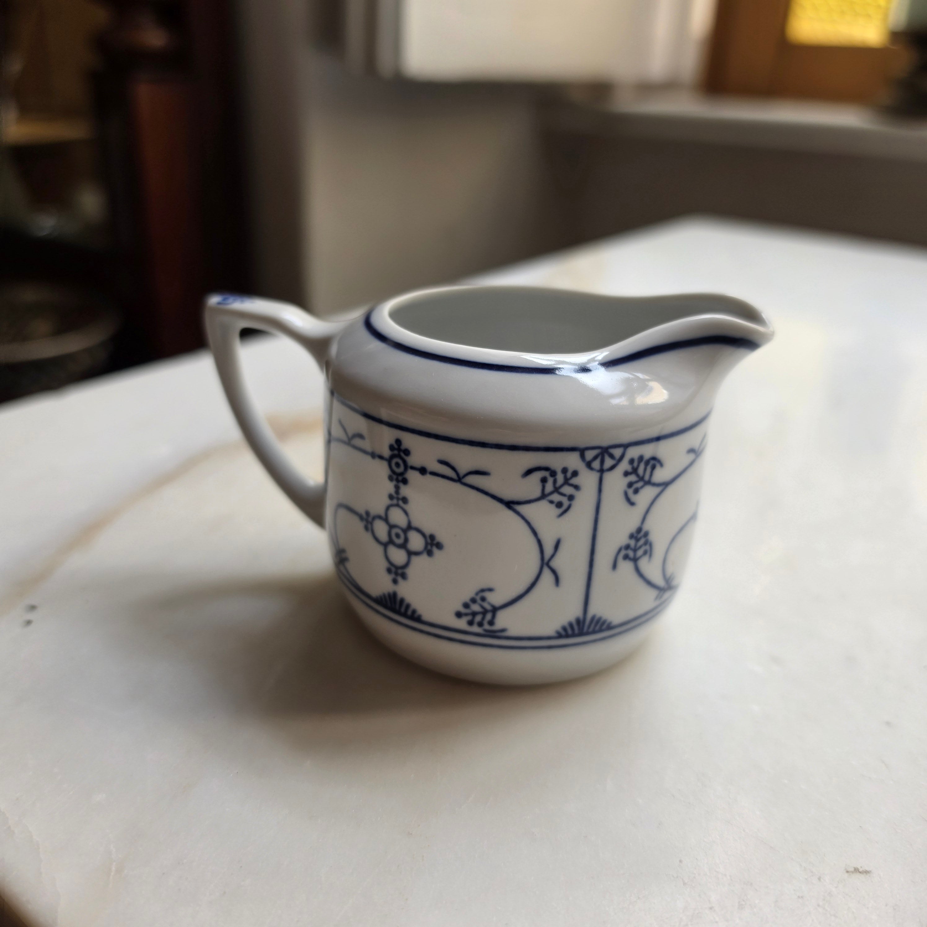 Altes Milchkännchen Sahnekännchen Blau Saks Strohblume Vintage DDR