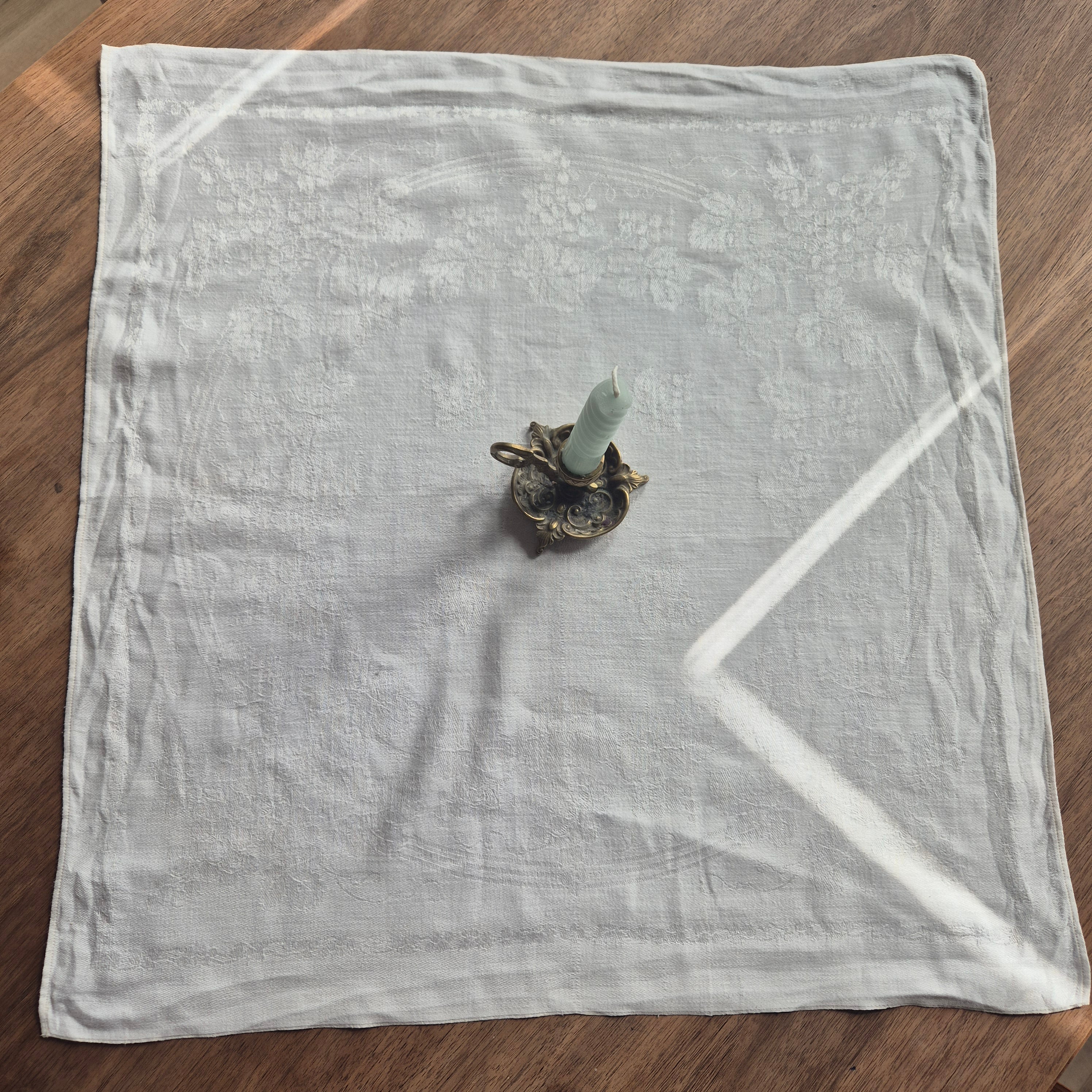 Antike Serviette /Mitteldecke Damast quadratisch cremeweiß Baumwolle 56x58cm Traubenmotiv 🤍