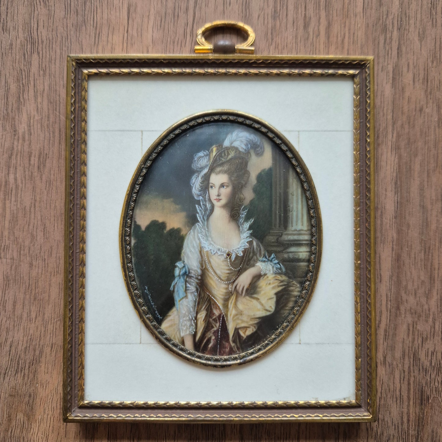 Antike viktorianische Miniaturmalerei / Lupenmalerei Porträt auf Bein / Porzellan Messing gerahmt