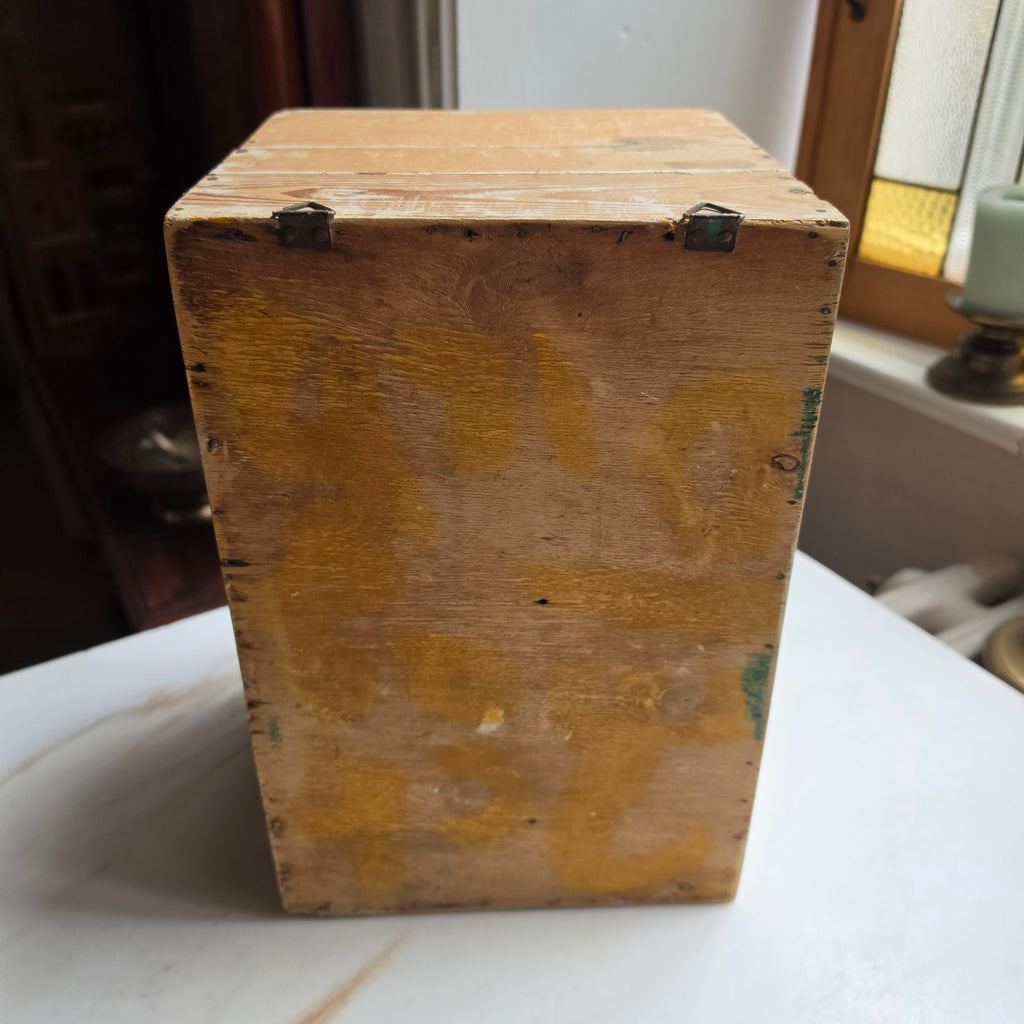 Rustikale Vintage-Holzkiste mit Deckel & Innenfach – Charmanter Holzkasten im Shabby Chic - Landhausstil
