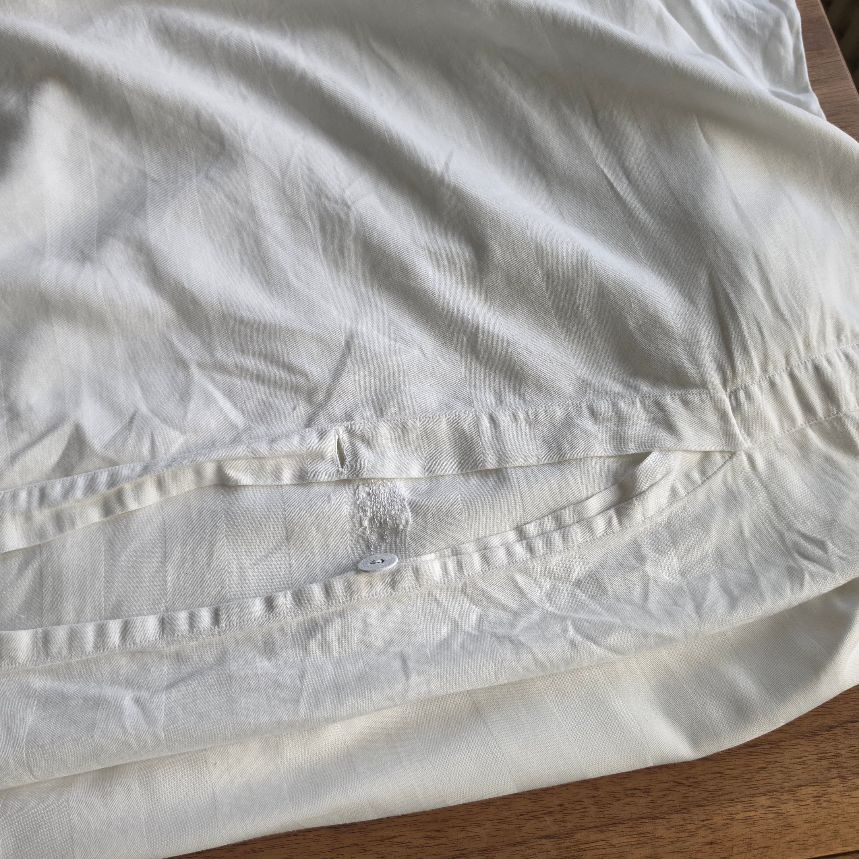 Vintage Damast-Bettbezug „Hotel Zum weißen Roß“ – Edle Hotelwäsche mit Geschichte - 135x195cm