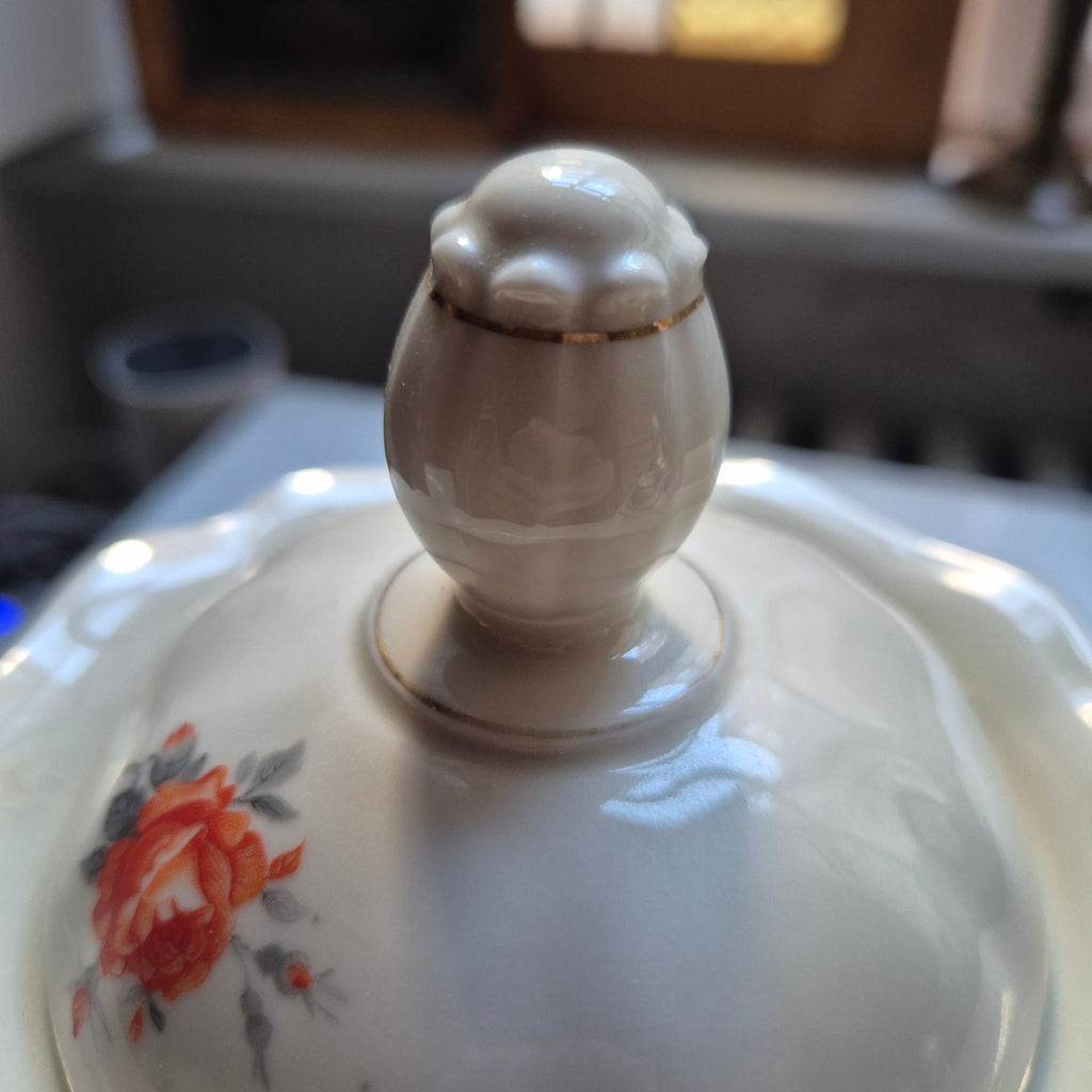 Antike Kaffeekanne Elfenbeinfarbend mit Rosendekor Porzellan VICTORIA