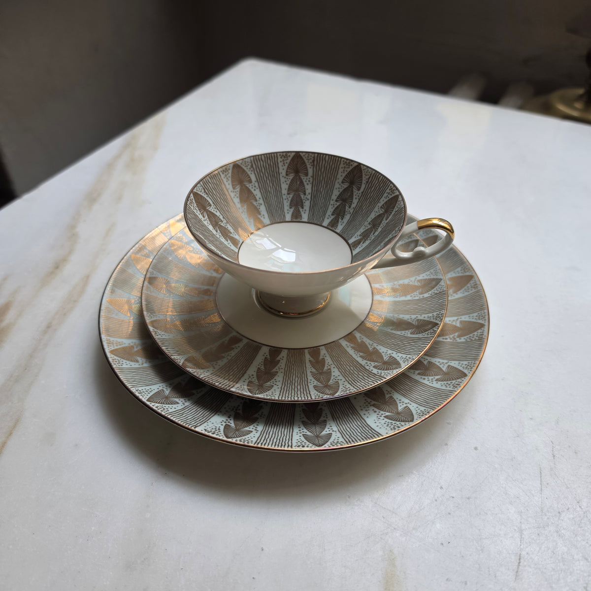 Vintage Alka Kunst Bavaria Sammeltasse 3-teilig | Mid-Century Porzellan Gedeck mit Golddekor & Stilvollem Muster (1950er/60er)